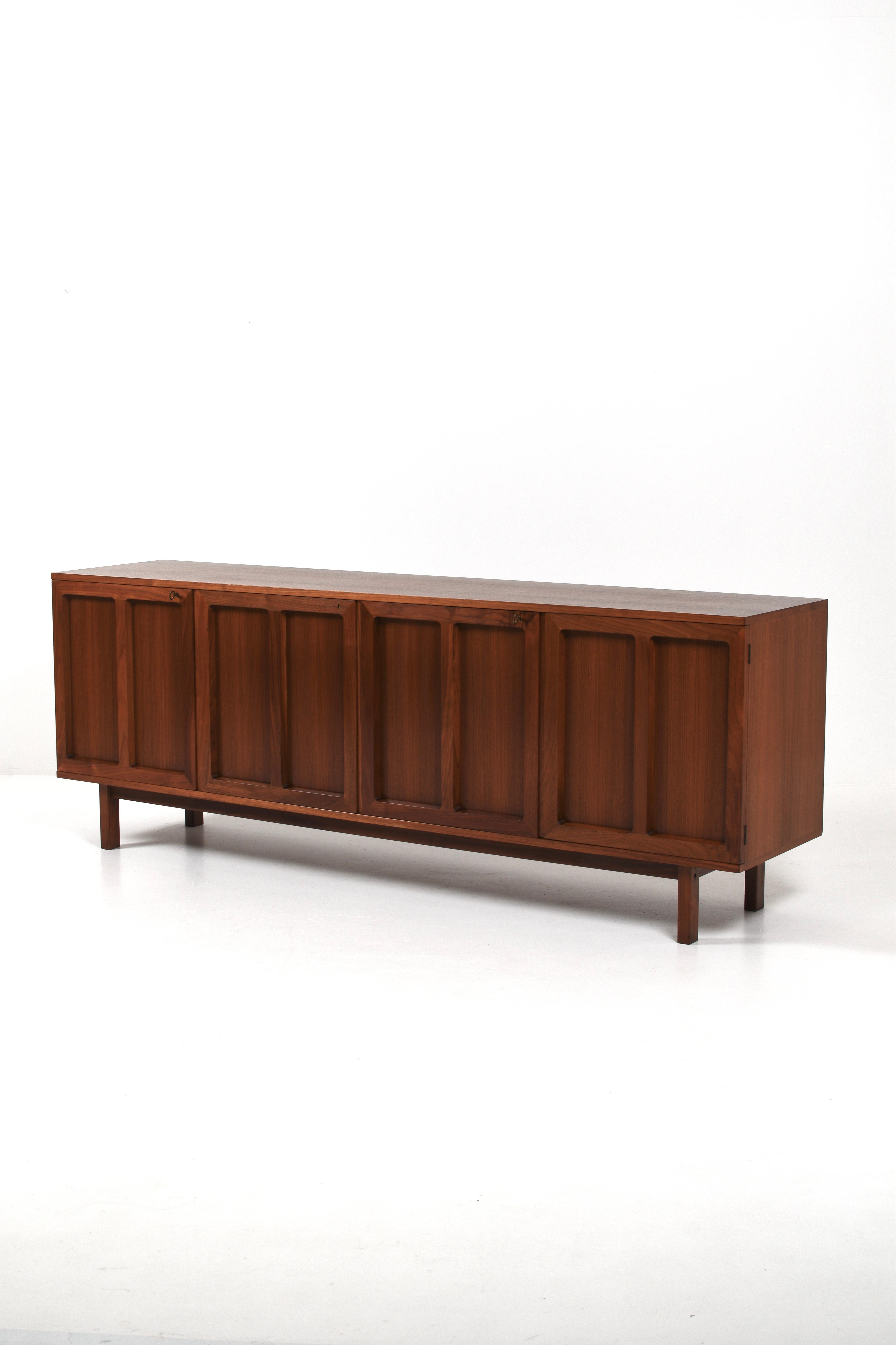 Mid Century Modernes Teakholz-Sideboard von Karl-Erik Ekselius für JOC, Schweden, 1960er Jahre (Mitte des 20. Jahrhunderts) im Angebot