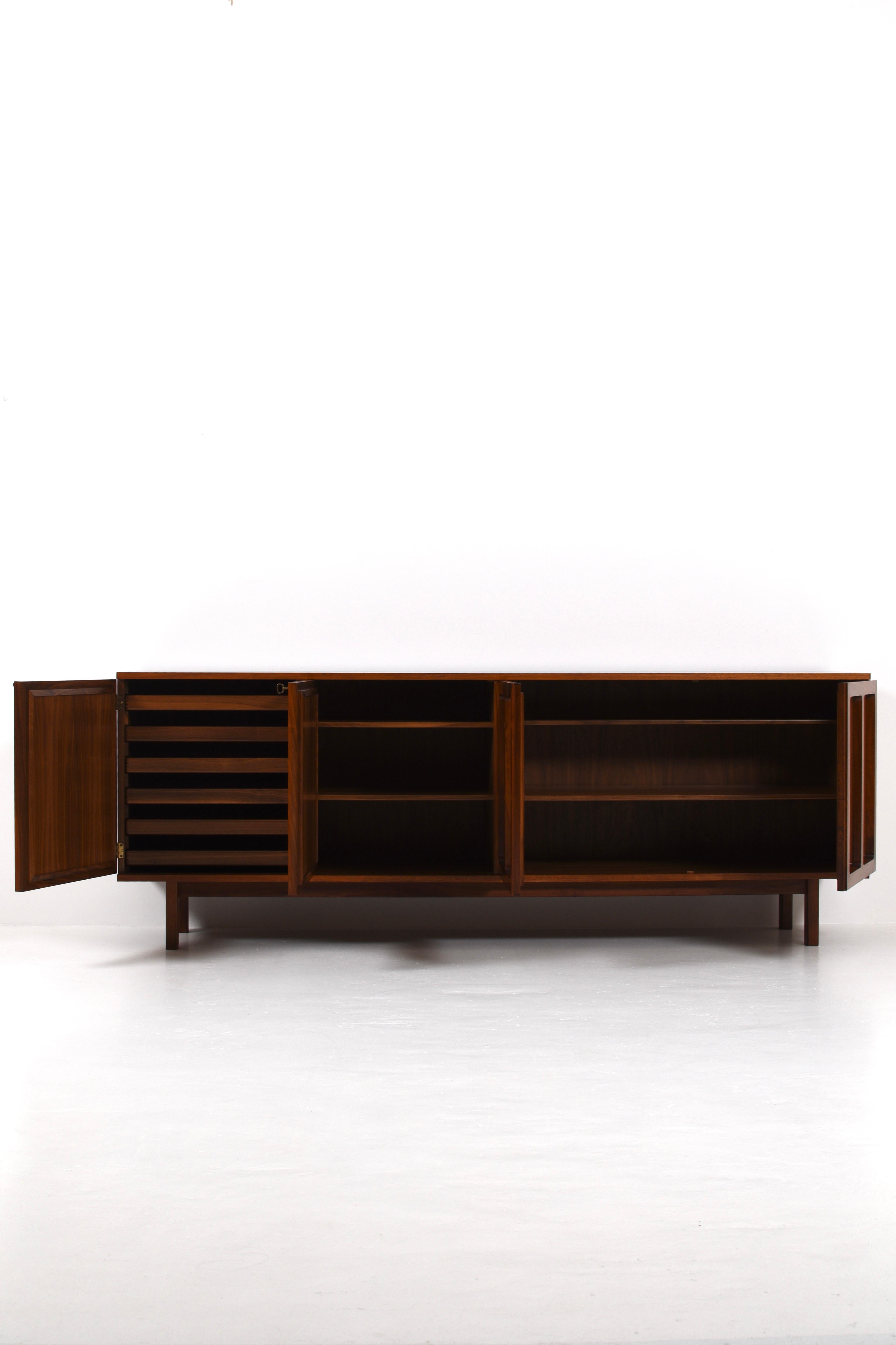 Mid Century Modernes Teakholz-Sideboard von Karl-Erik Ekselius für JOC, Schweden, 1960er Jahre im Angebot 1