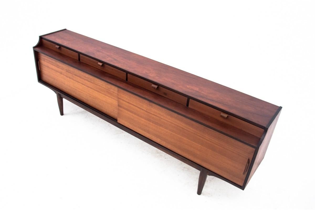 Credenza moderna di metà secolo in teak, Danimarca, anni '60 In condizioni buone in vendita a Chorzów, PL