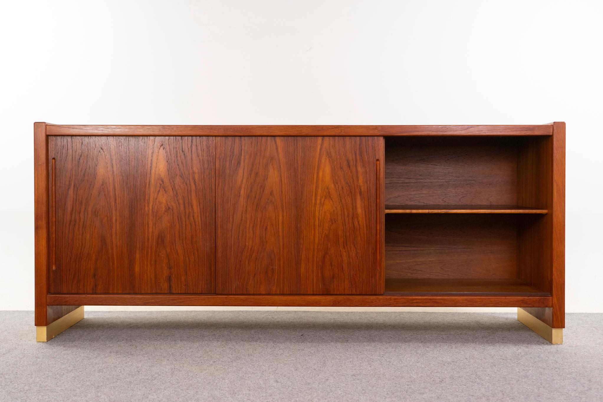 Veneer Mid-Century Modern Teak Sideboard For Sale