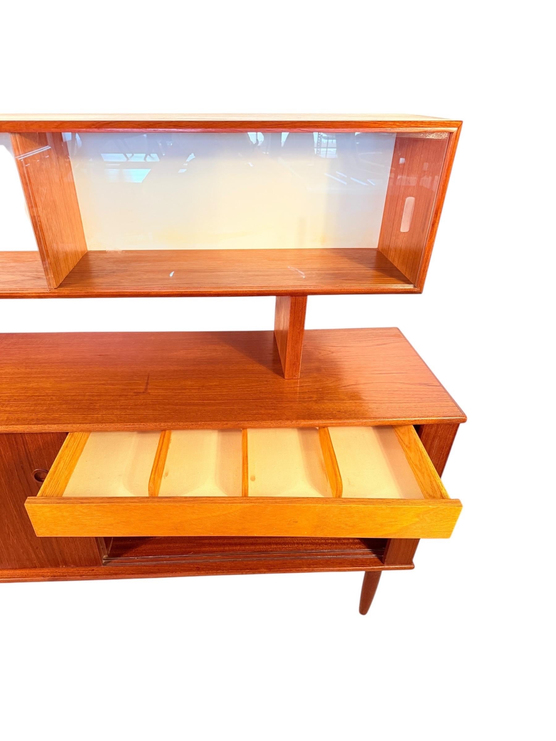 Mid-Century Modern Teak Sideboard + Hutch by R. Huber – 1960s For Sale 4
