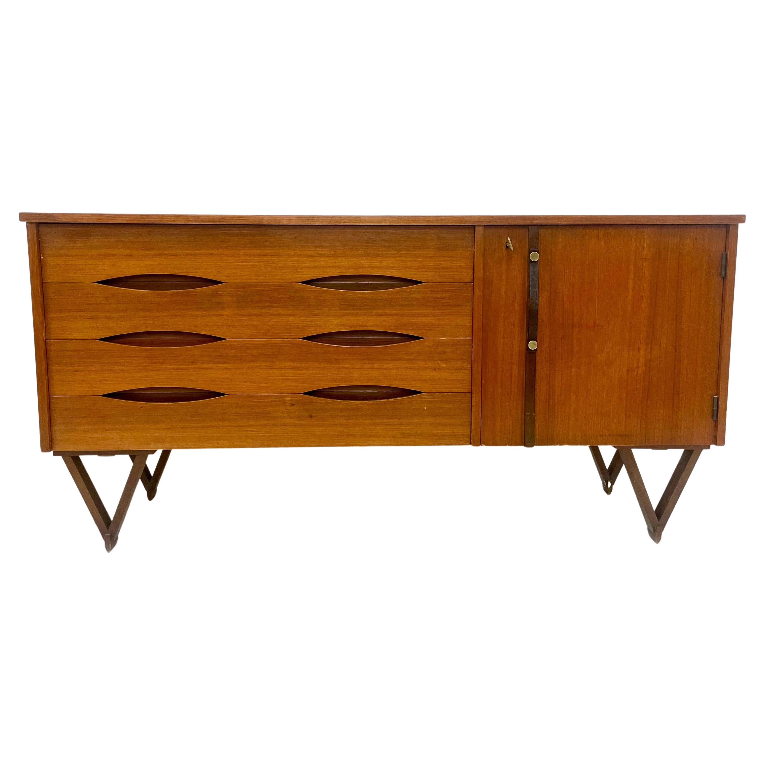 Italian MidCentury Modern Sideboard For Sale at 1stDibs