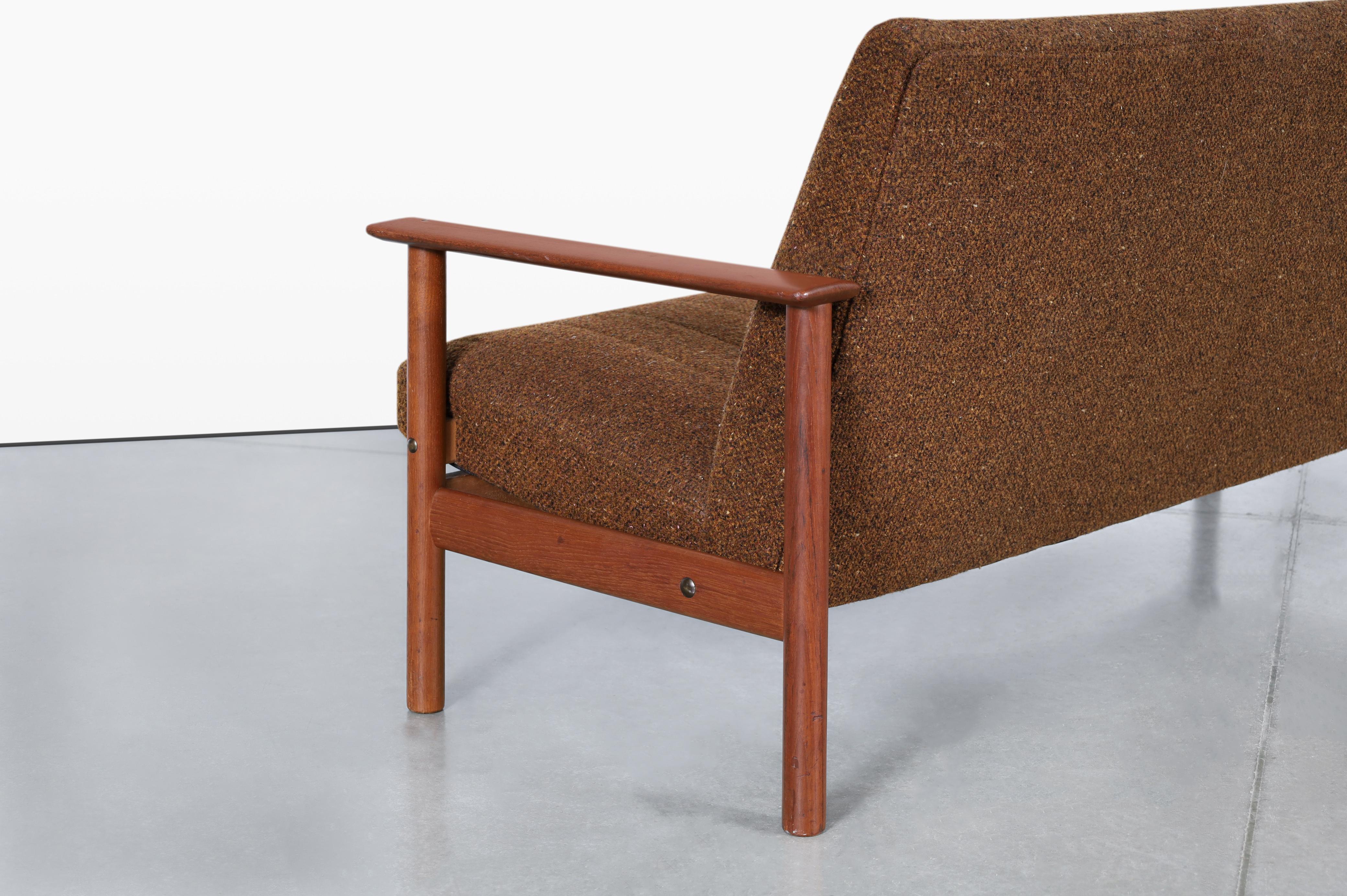 Divano in teak moderno di metà secolo in vendita 3