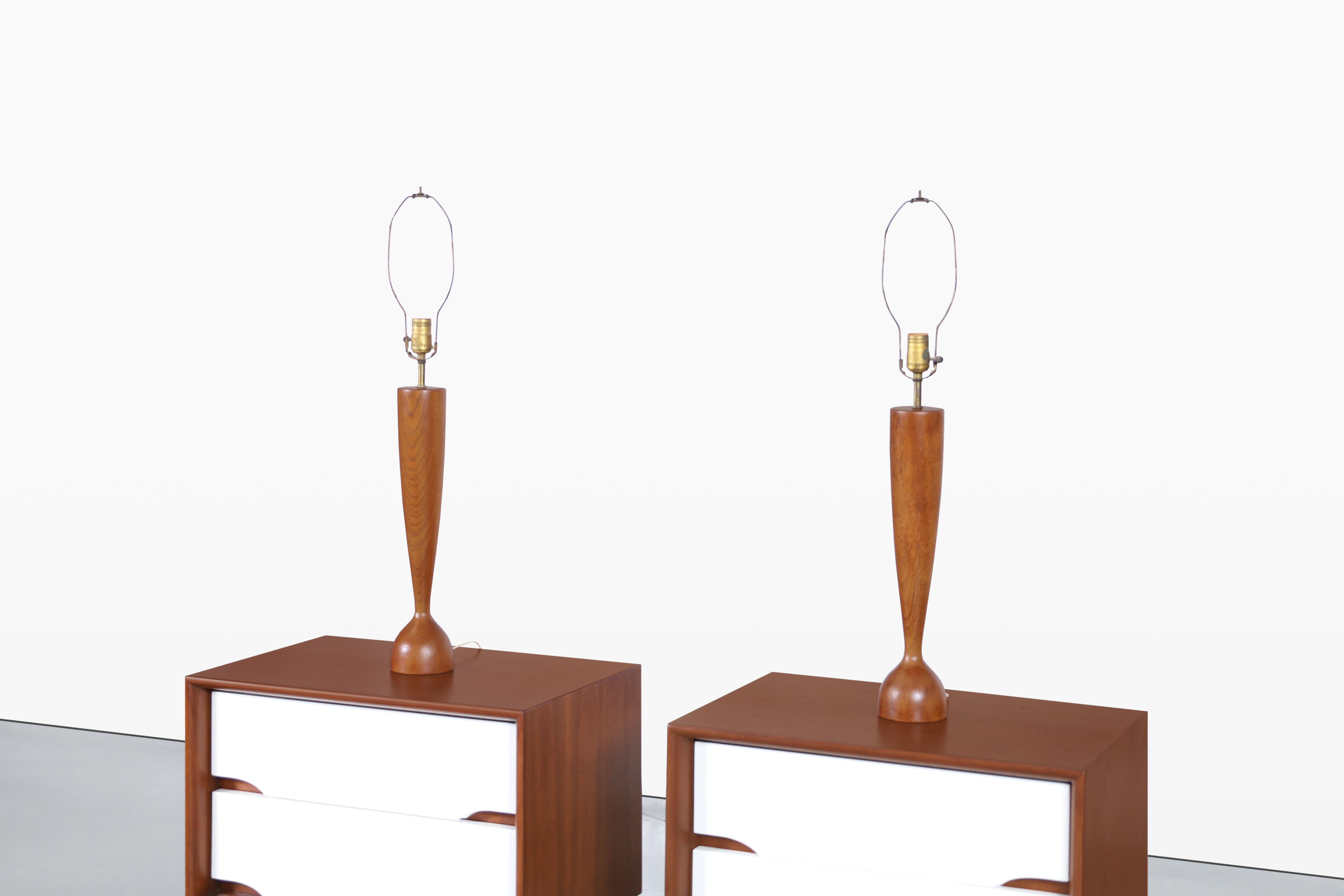 Moderne Teakholz-Tischlampen von ESA aus der Jahrhundertmitte im Angebot 1