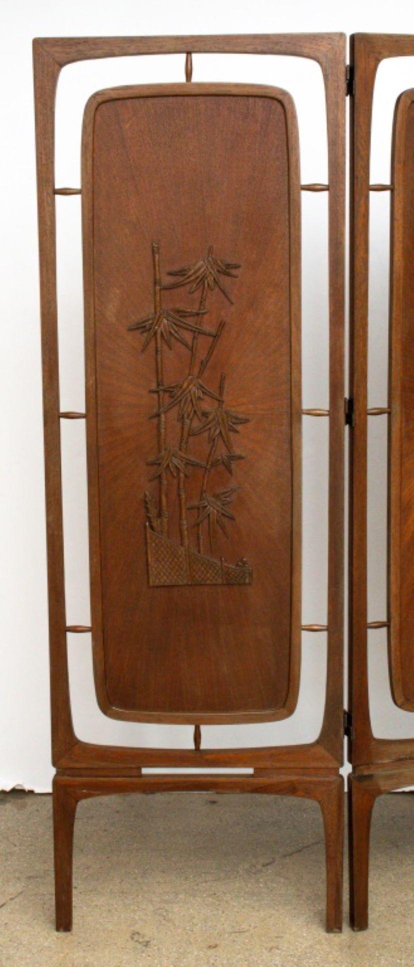 Mid-Century Modern Teak Three Panel Folding Screen In Good Condition For Sale In New York, NY