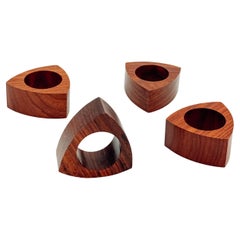 Servilleteros triangulares de teca modernos de mediados de siglo - Juego de 4, Años 60