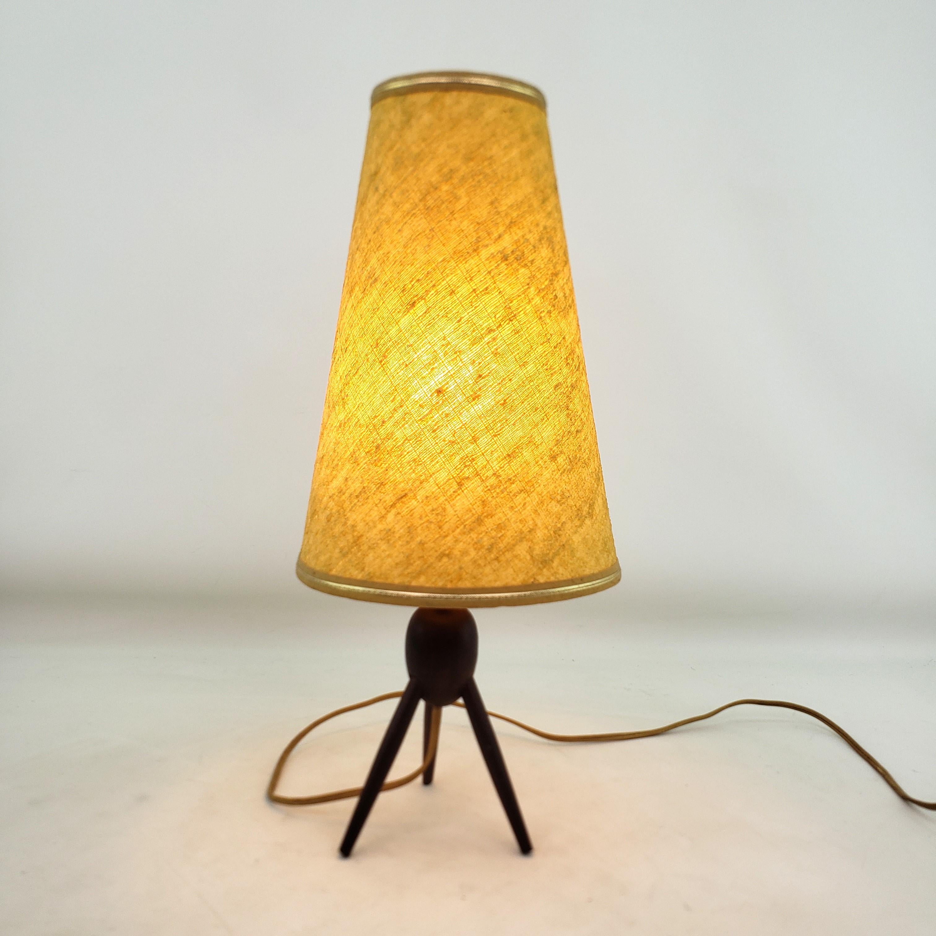 Danish Mid-Century Modern Teak Tripod or Sputnik Legged Table Lamp with Textured Shade For Sale