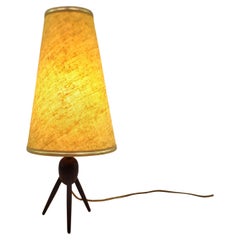 Retro Mid-Century Modern Teak Tripod or Sputnik Legged Table Lamp with Textured Shade