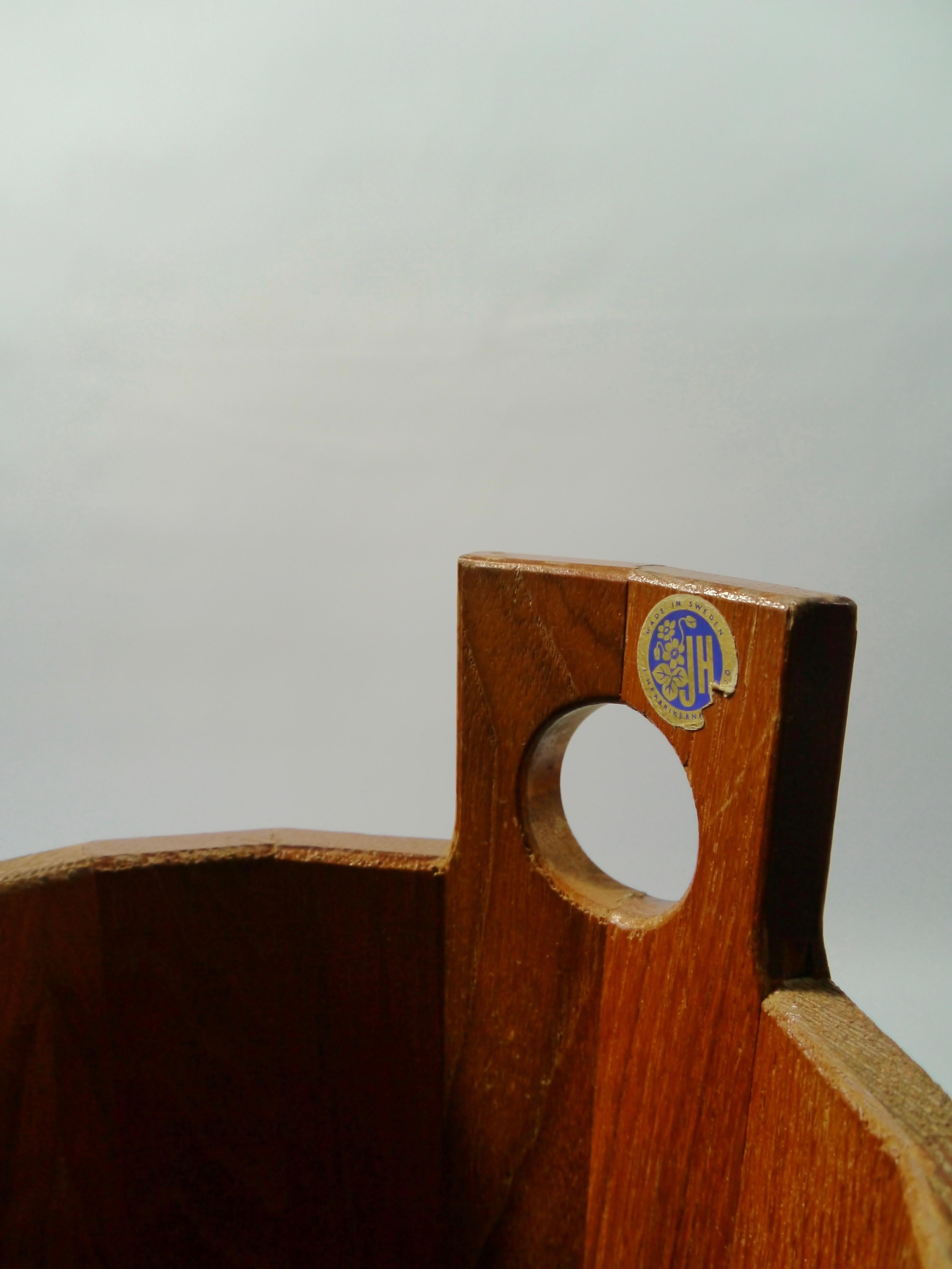 Mid-Century Modern Teak Umbrella Holder by JH Fabrikerna, Sweden, 1950s In Good Condition For Sale In Barcelona, ES