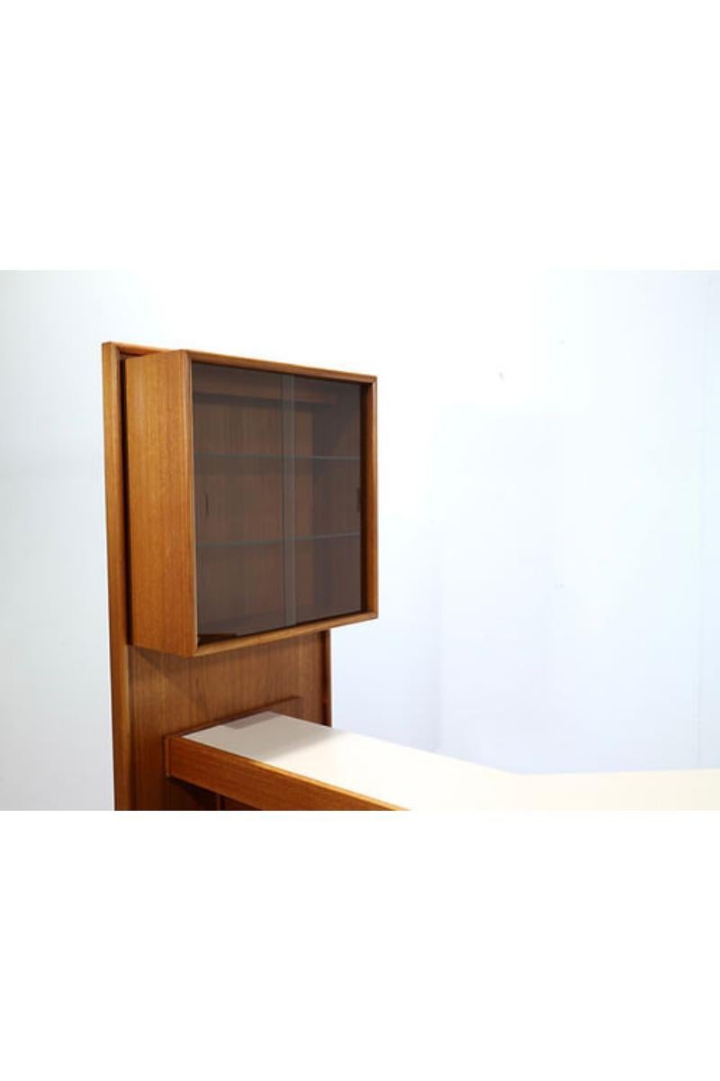 Mid Century Modern Teak Vinatge Free Standing Bar by Turnidge of London In Good Condition In Los Angeles, CA