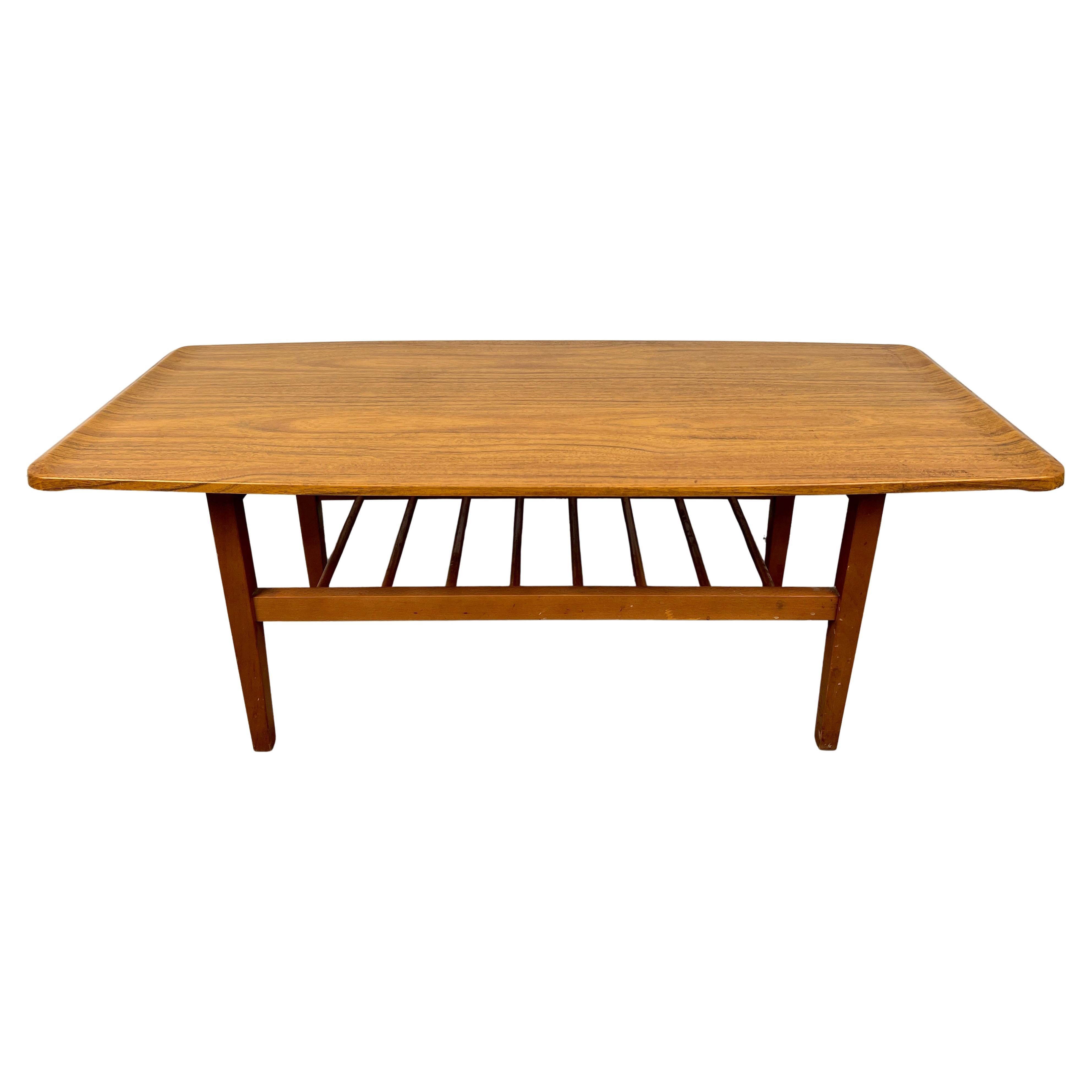 Table basse en vinyle teck moderne du milieu du siècle