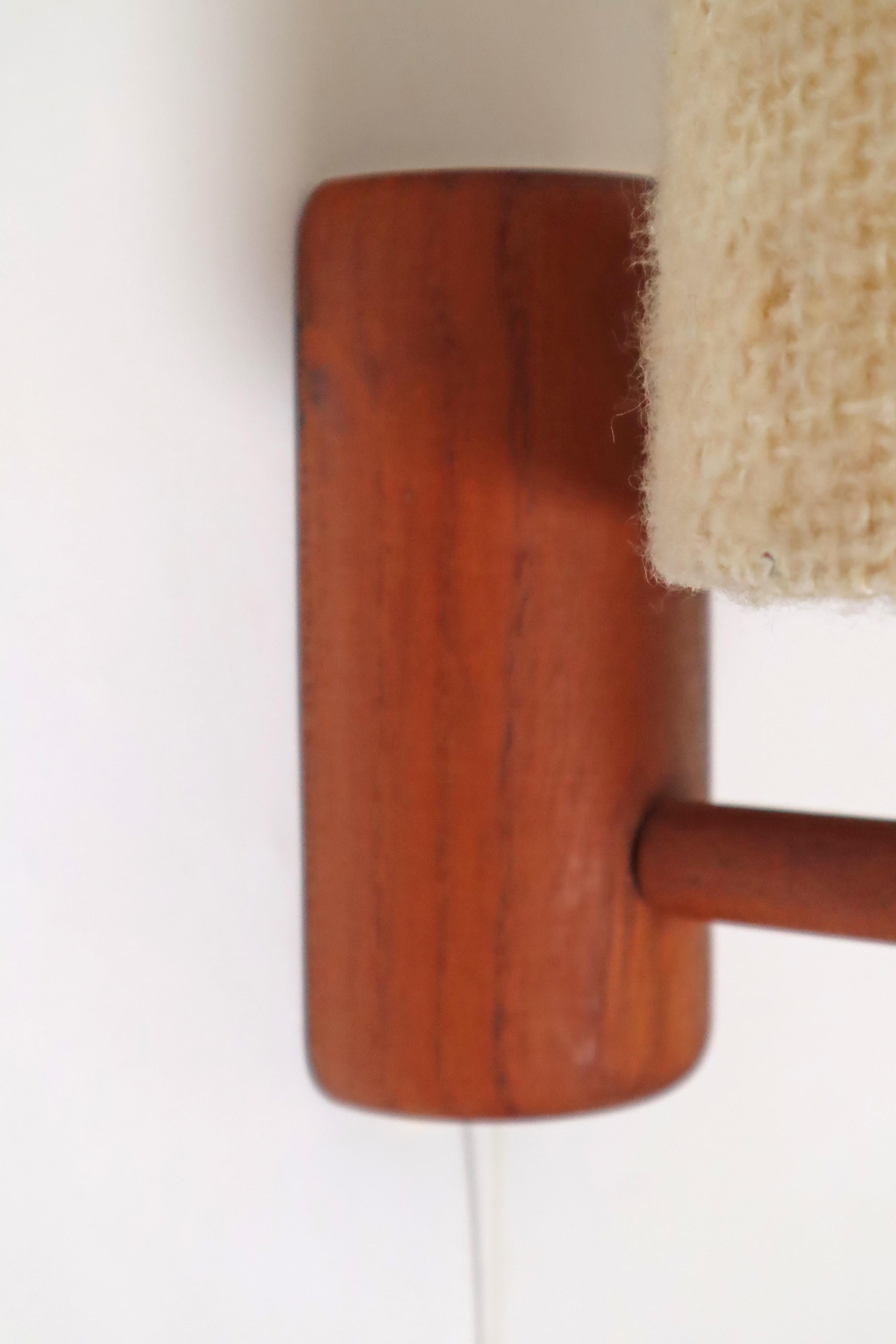 Lámpara de pared de teca moderna de mediados de siglo de Temde Leuchten en venta 6