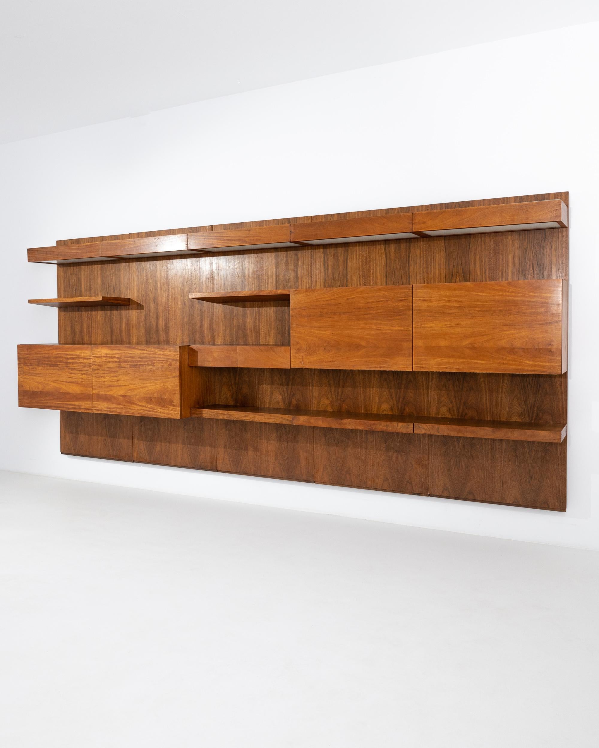 Mid-Century Modern Teak Wall Unit from Central Europe In Good Condition In High Point, NC