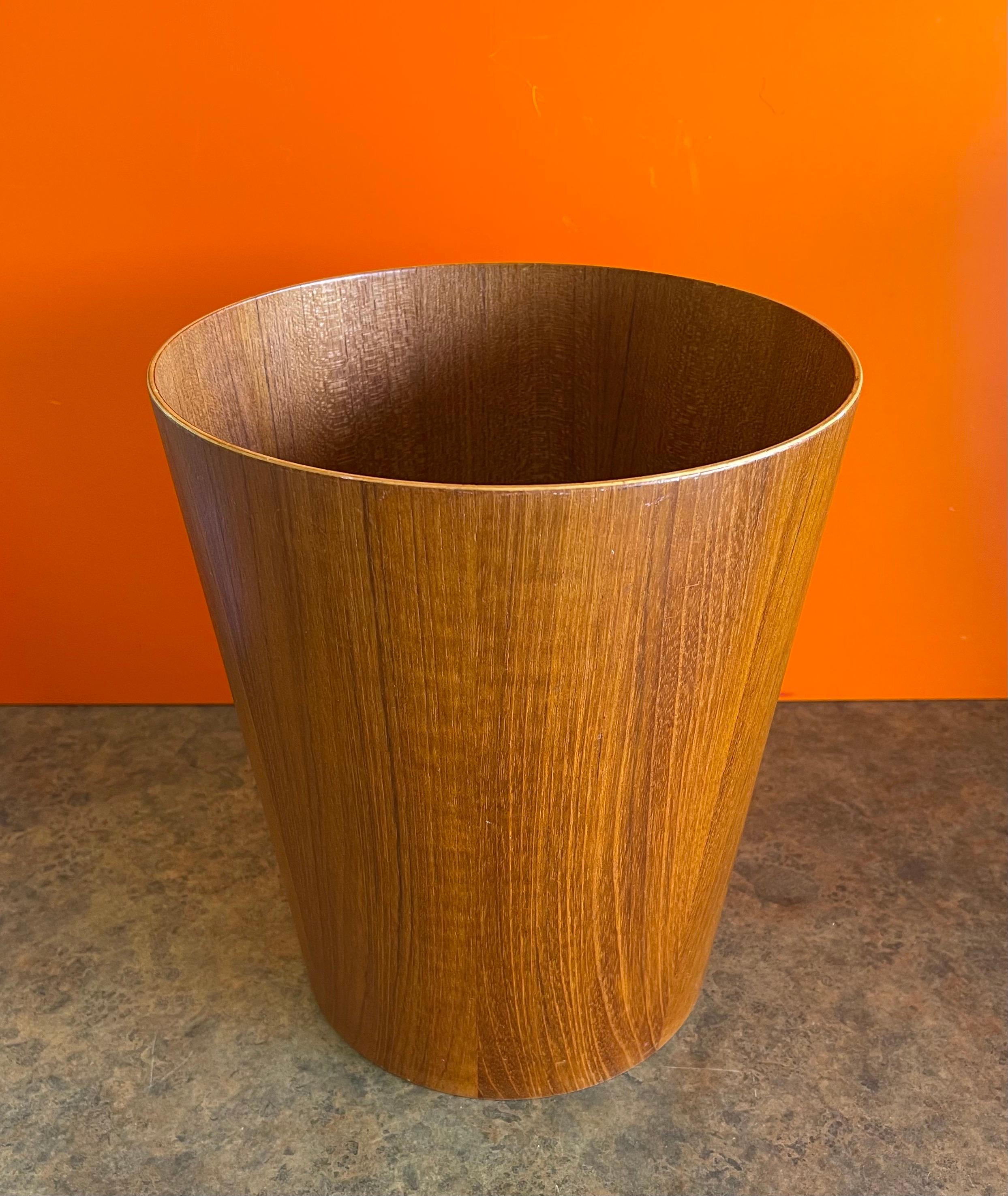 Scandinavian Modern Mid-Century Modern Teak Waste Basket by Martin Aberg for Servex Rainbow