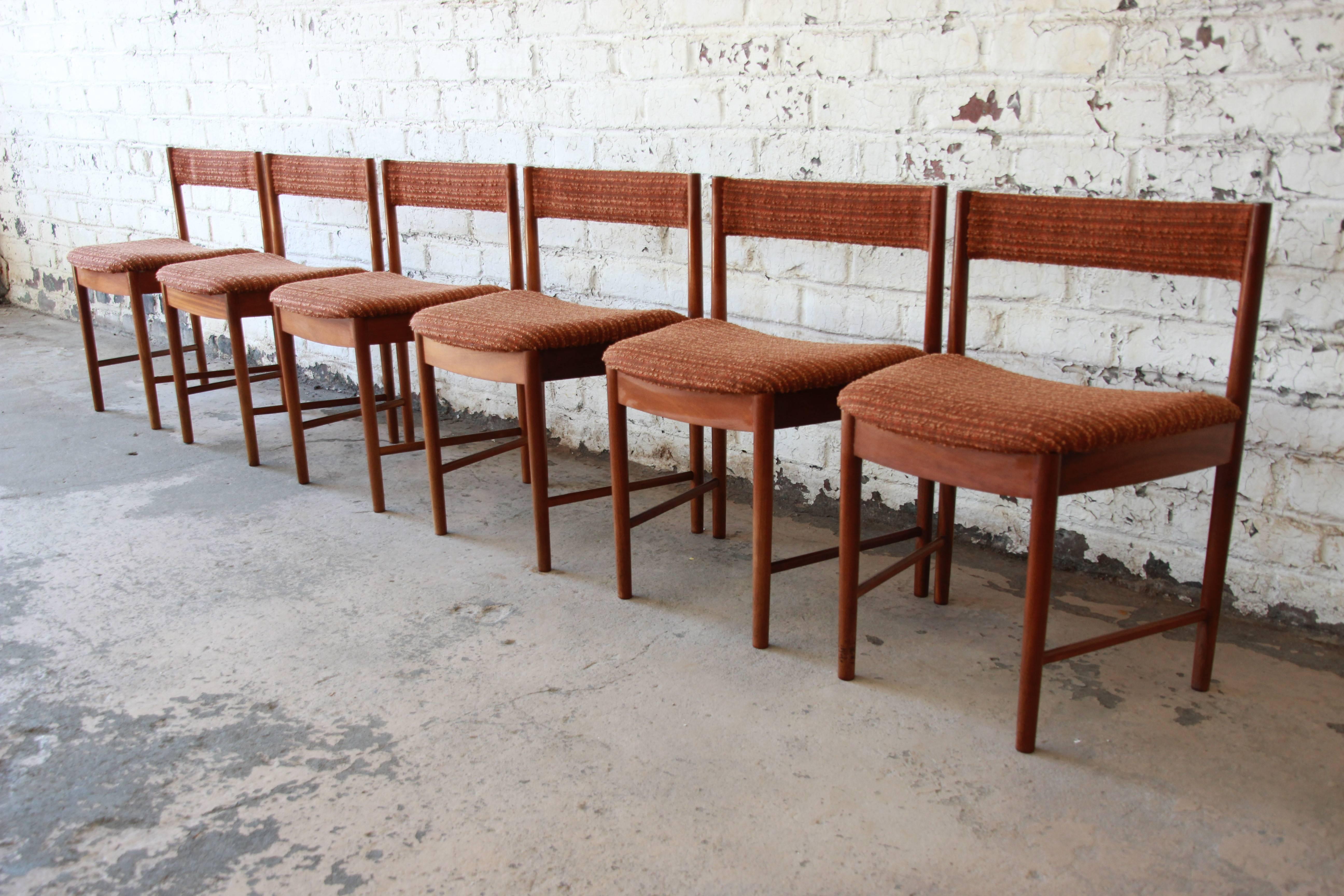 Mid-Century Modern Teak Wedge-Shaped Dining Chairs by G-Plan, Set of Six In Good Condition In South Bend, IN