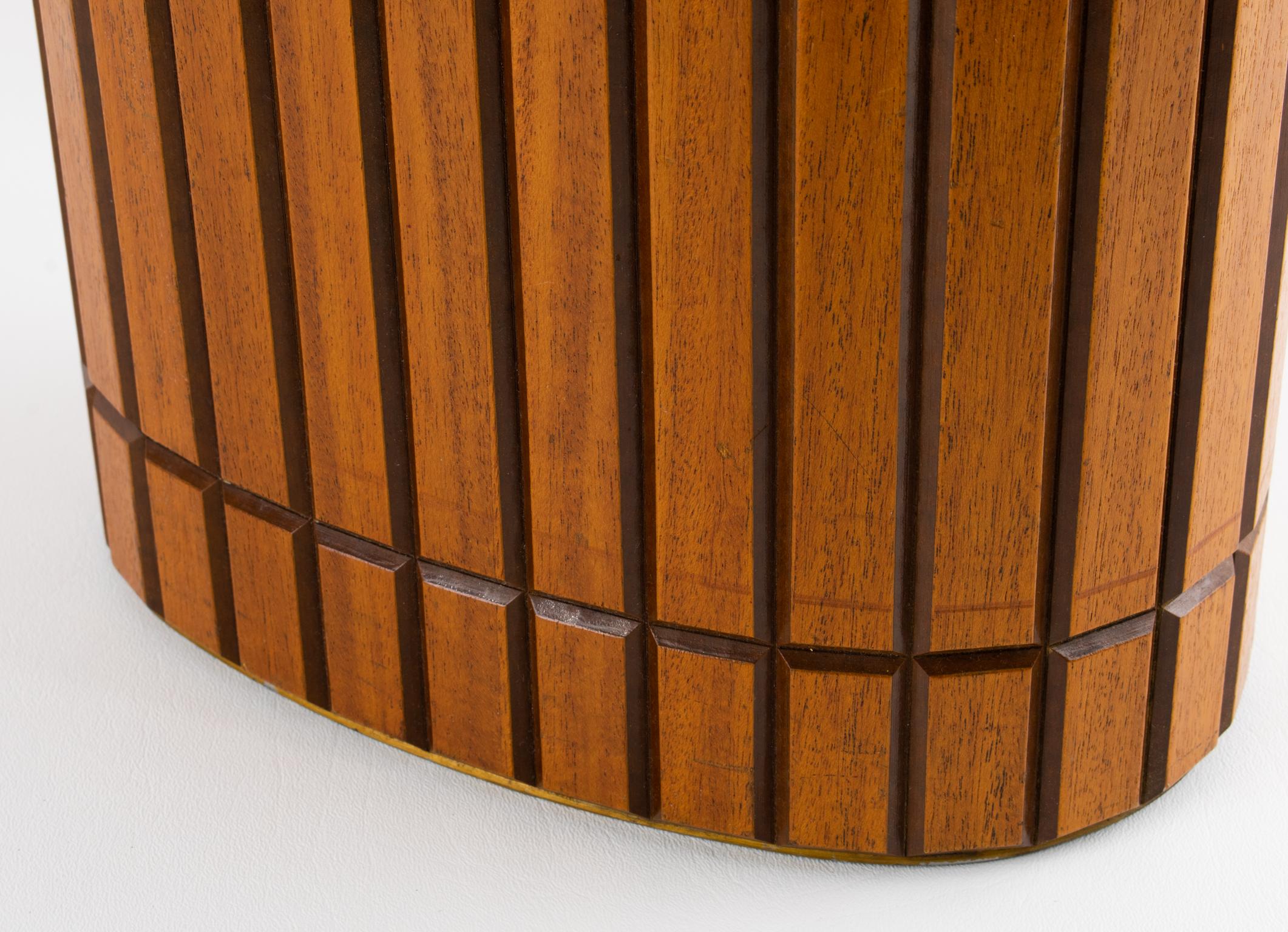 Mid-Century-Modern Teakholz und vergoldetem Metall Schreibtisch Büro Papier Papierkorb im Angebot 6