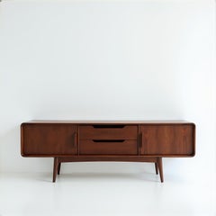 Crédence en bois de The Modernity par Artisanal