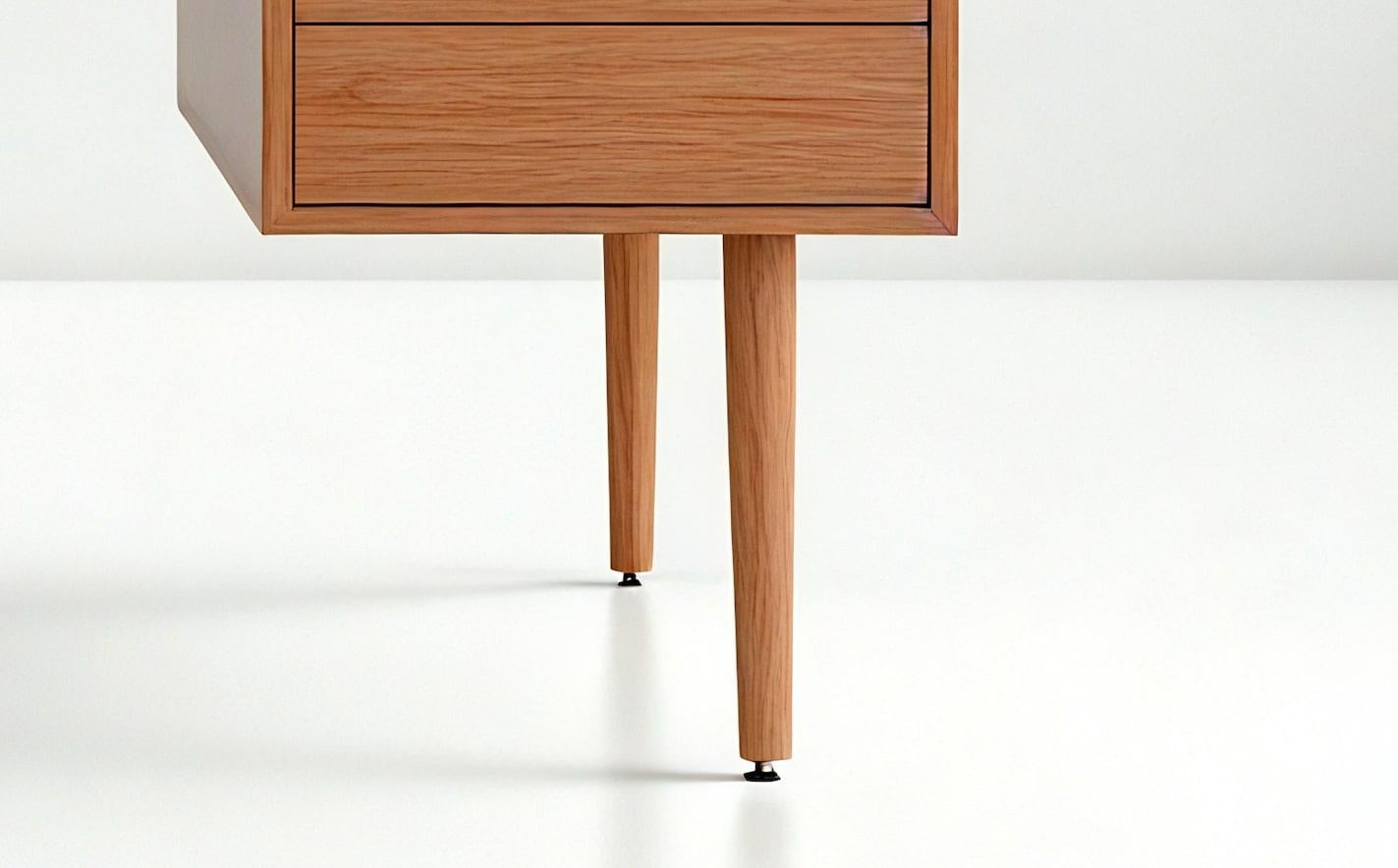 Moderner Teak-Schreibtisch aus der Jahrhundertmitte - Handcrafted by Artisanal (Handgefertigt) im Angebot