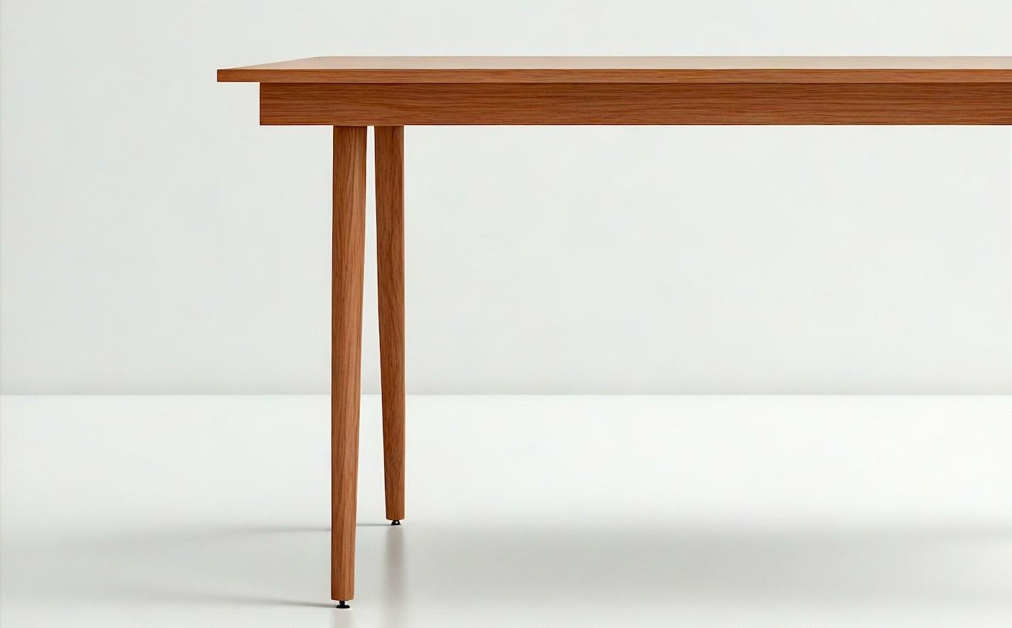 Moderner Teak-Schreibtisch aus der Jahrhundertmitte - Handcrafted by Artisanal (21. Jahrhundert und zeitgenössisch) im Angebot