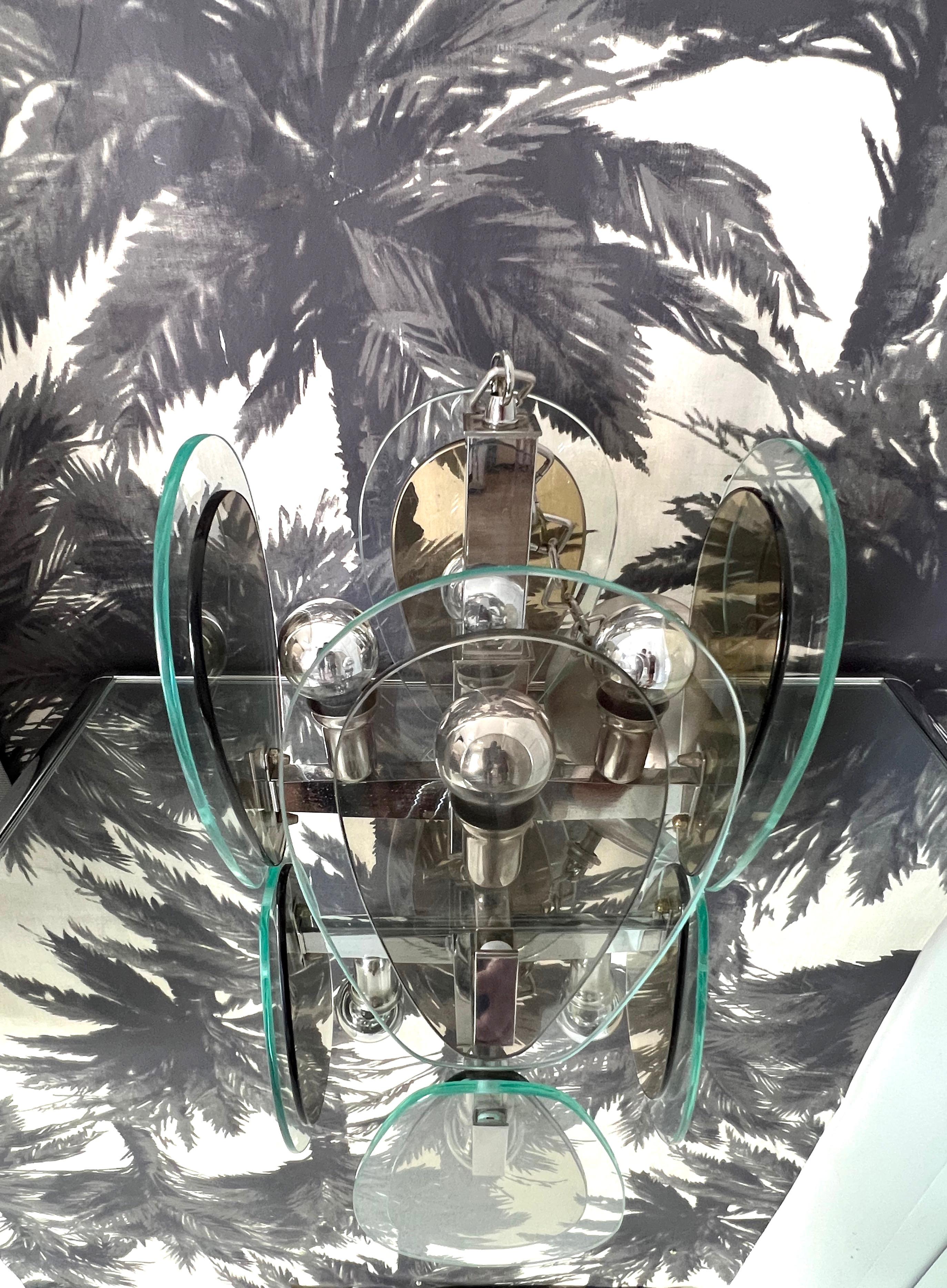 Mid-Century Modern Teardrop-Kronleuchter mit vier Armen und Rauchglas, ca. 1960er Jahre im Angebot 1