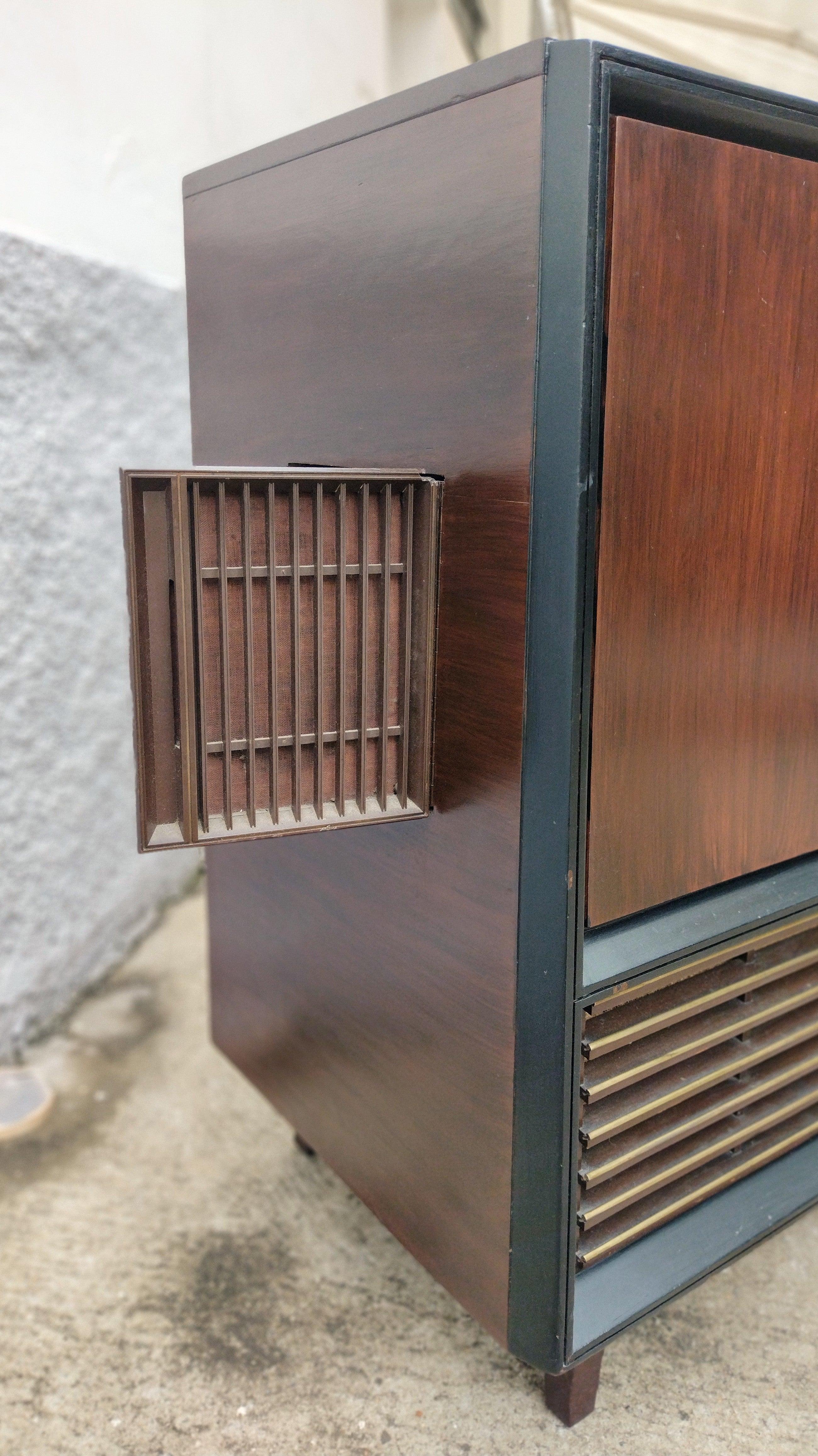 Mid-Century Modern Telefunken Radio Victrola 'Does Not Work' For Sale 9