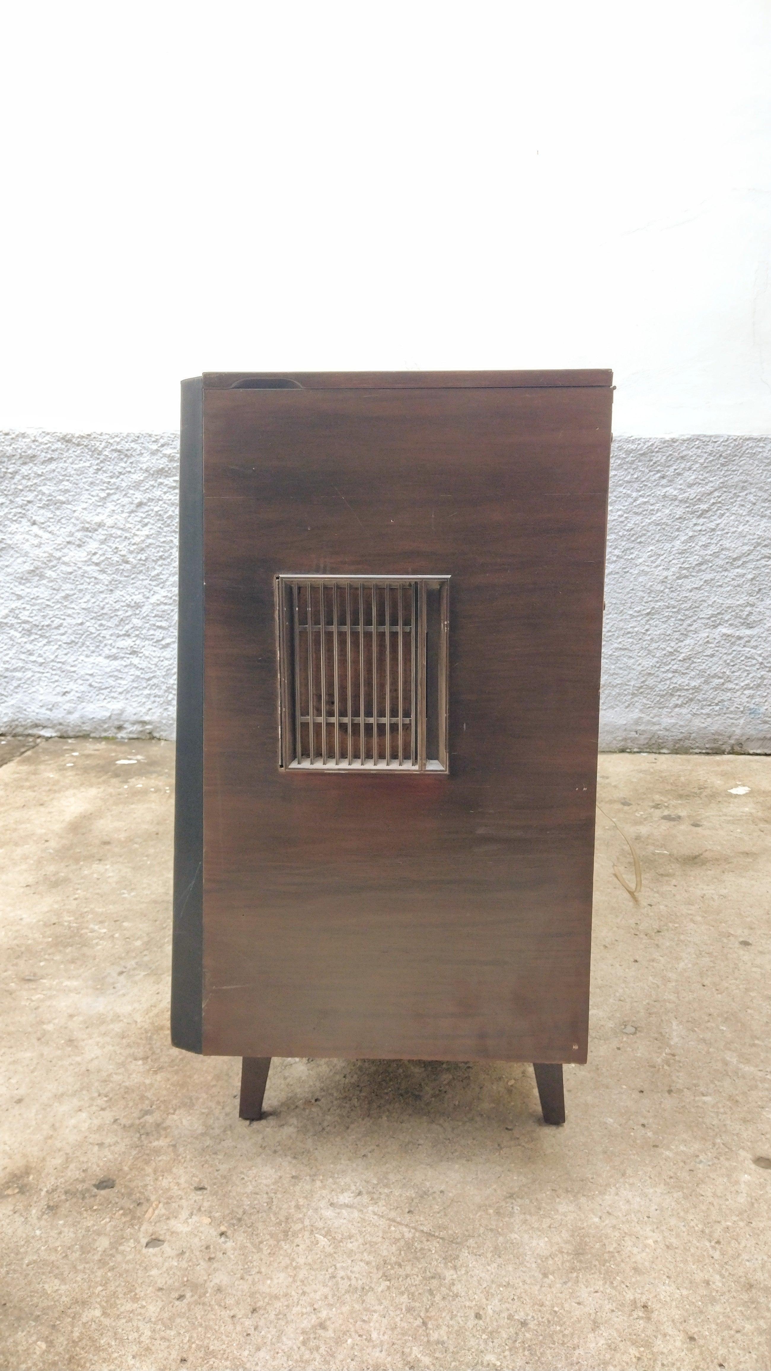Brazilian Mid-Century Modern Telefunken Radio Victrola 'Does Not Work' For Sale