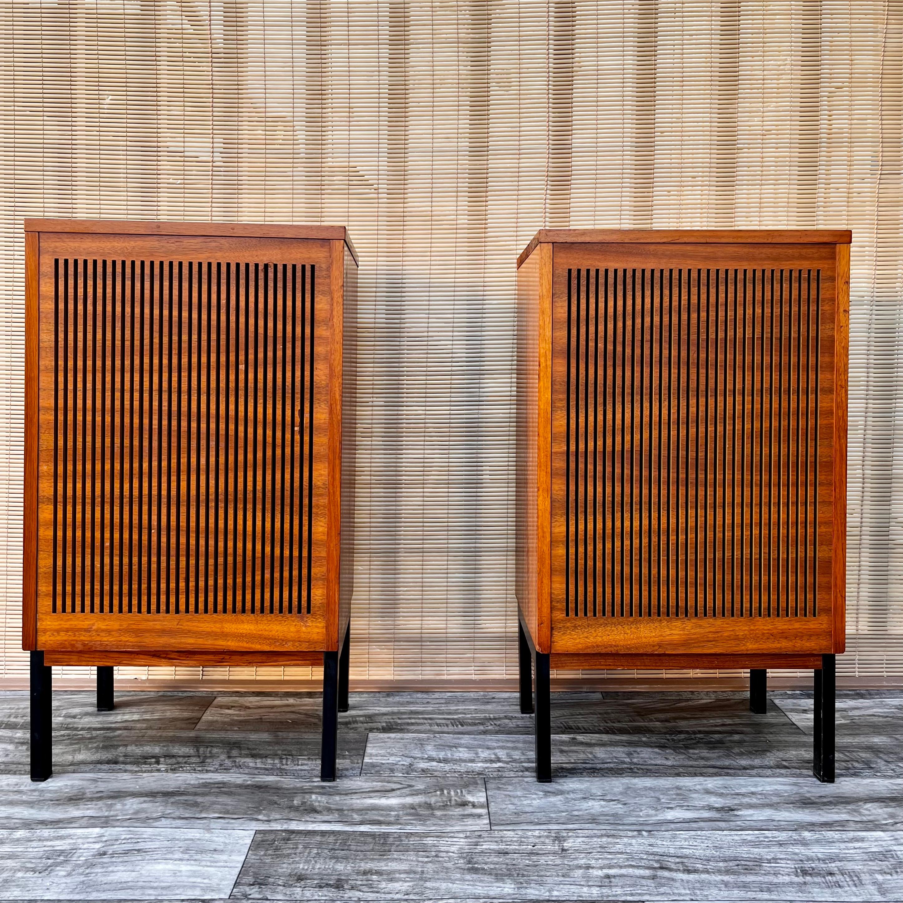 Vintage Mid-Century Modern Telefunken Speakers Designed by Van Ernst Dieter Hilker for Omnia, Circa 1960s
Feature a quintessential sleek Scandinavian style design with a beautiful teak wood grain and black metal legs. 
In very good original