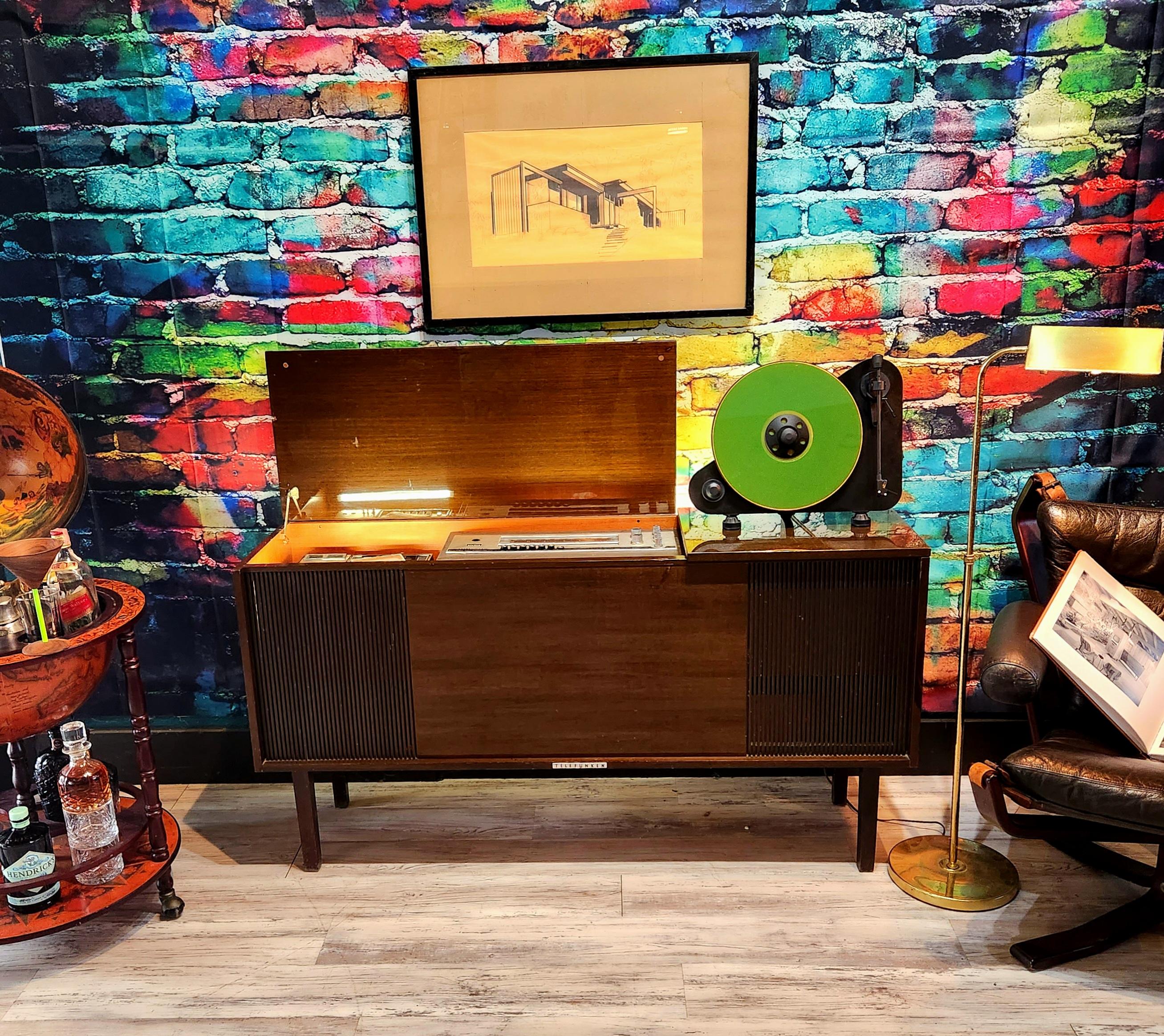 MCM Deutsche Stereokonsolenbar Telefunken eames wie und mehr (Holz) im Angebot