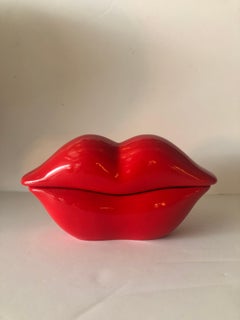 Mod Telemania "Hac Lips" Red Lips Handset Push-Button Telephone