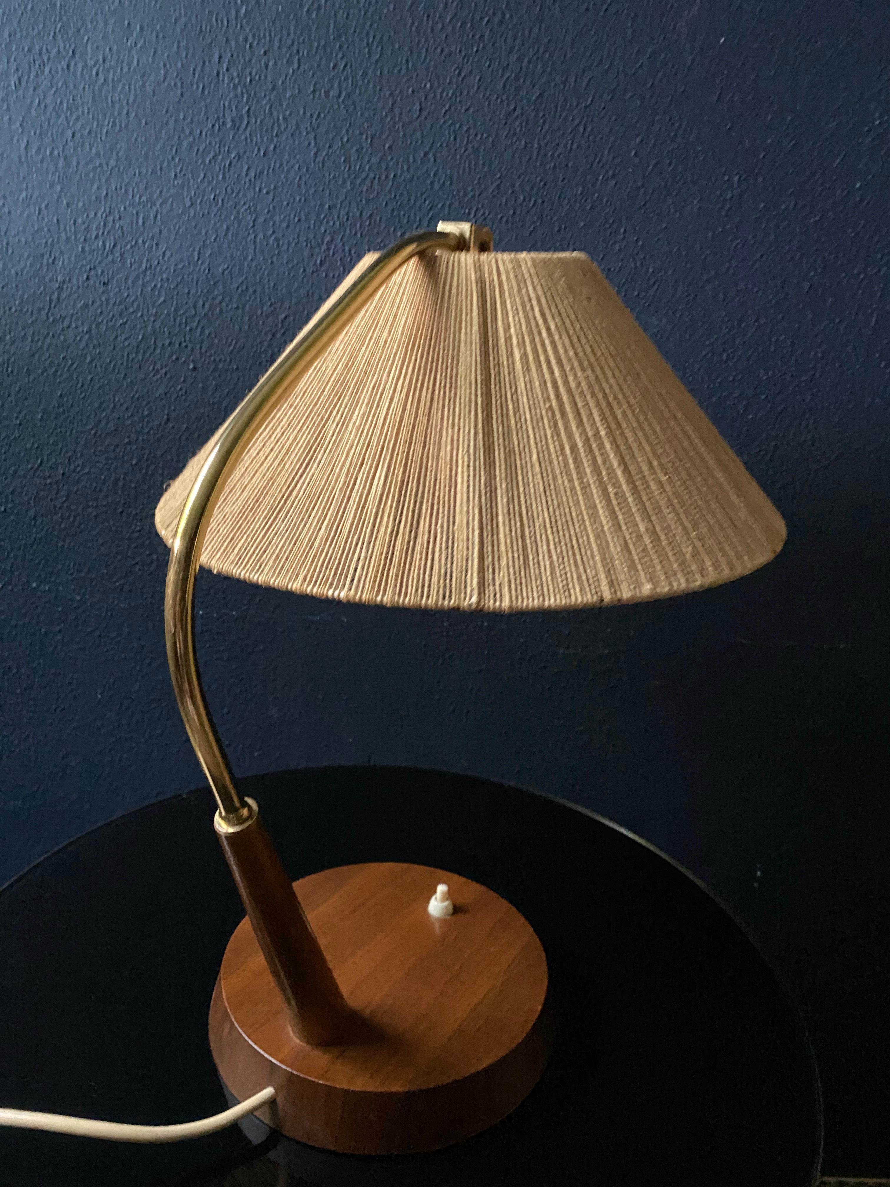 Mid-Century Modern Temde Sisal Schreibtischlampe, Deutschland / Schweiz 1960er Jahre (Moderne der Mitte des Jahrhunderts) im Angebot