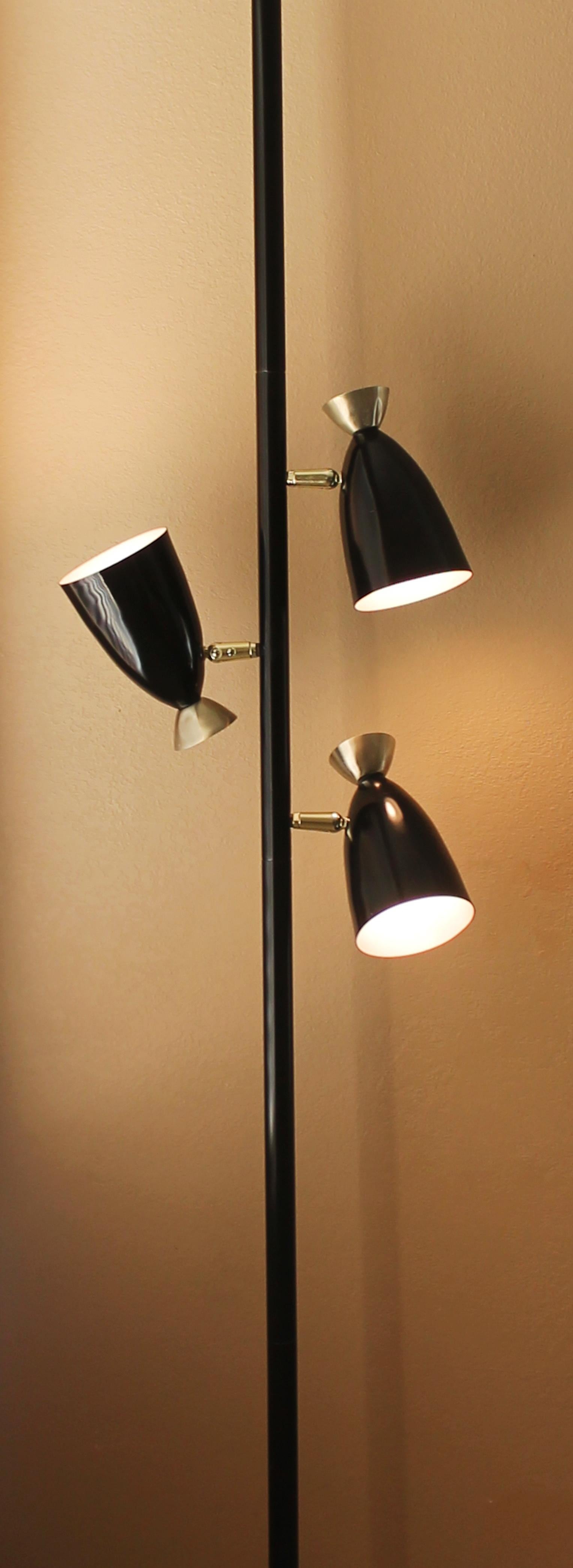 Lampada a palo a tensione del metà del secolo scorso Razzo atomico con paralumi a siluro 1950 Decor in vendita 2