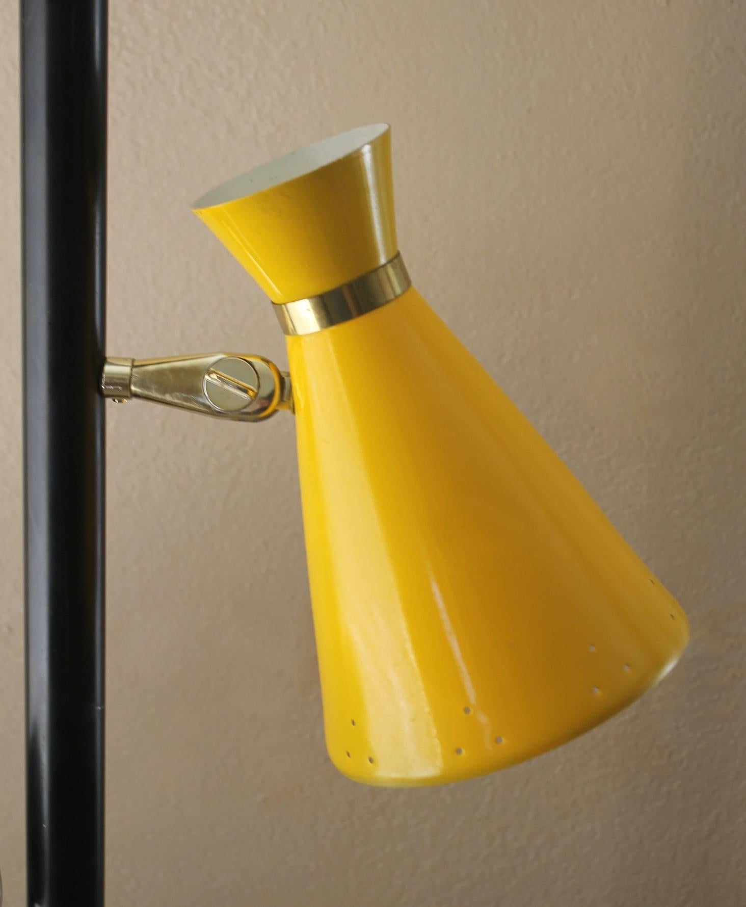 Émaillé Lampe à tension Atomic Triennale tricolore 1950, moderne du milieu du siècle dernier en vente