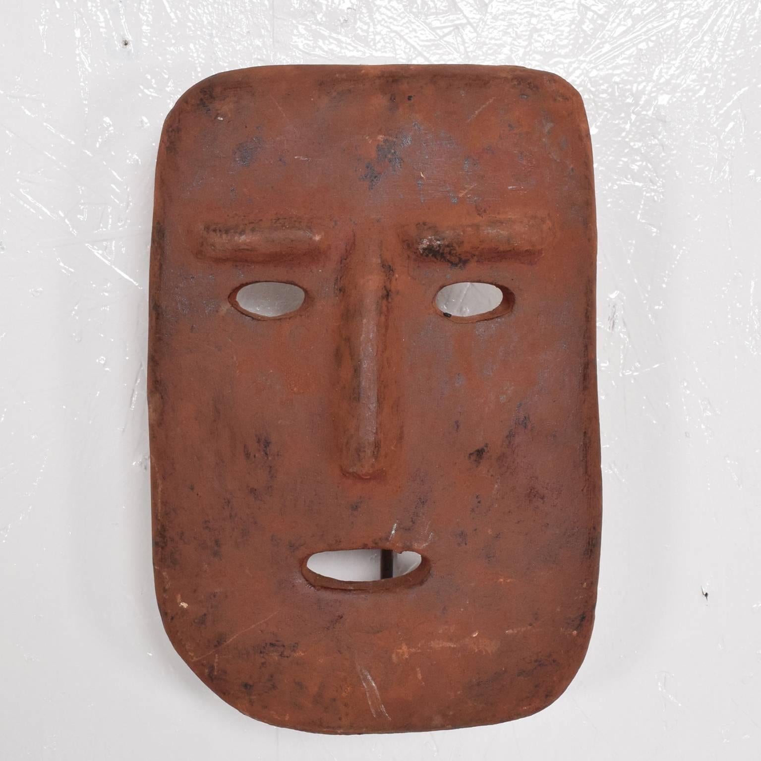 For your consideration a vintage mask sculpture in terracotta in the manner of Sabatini/Ponti.
Unsigned. Italy, circa the 1960s. 

Dimensions: 13