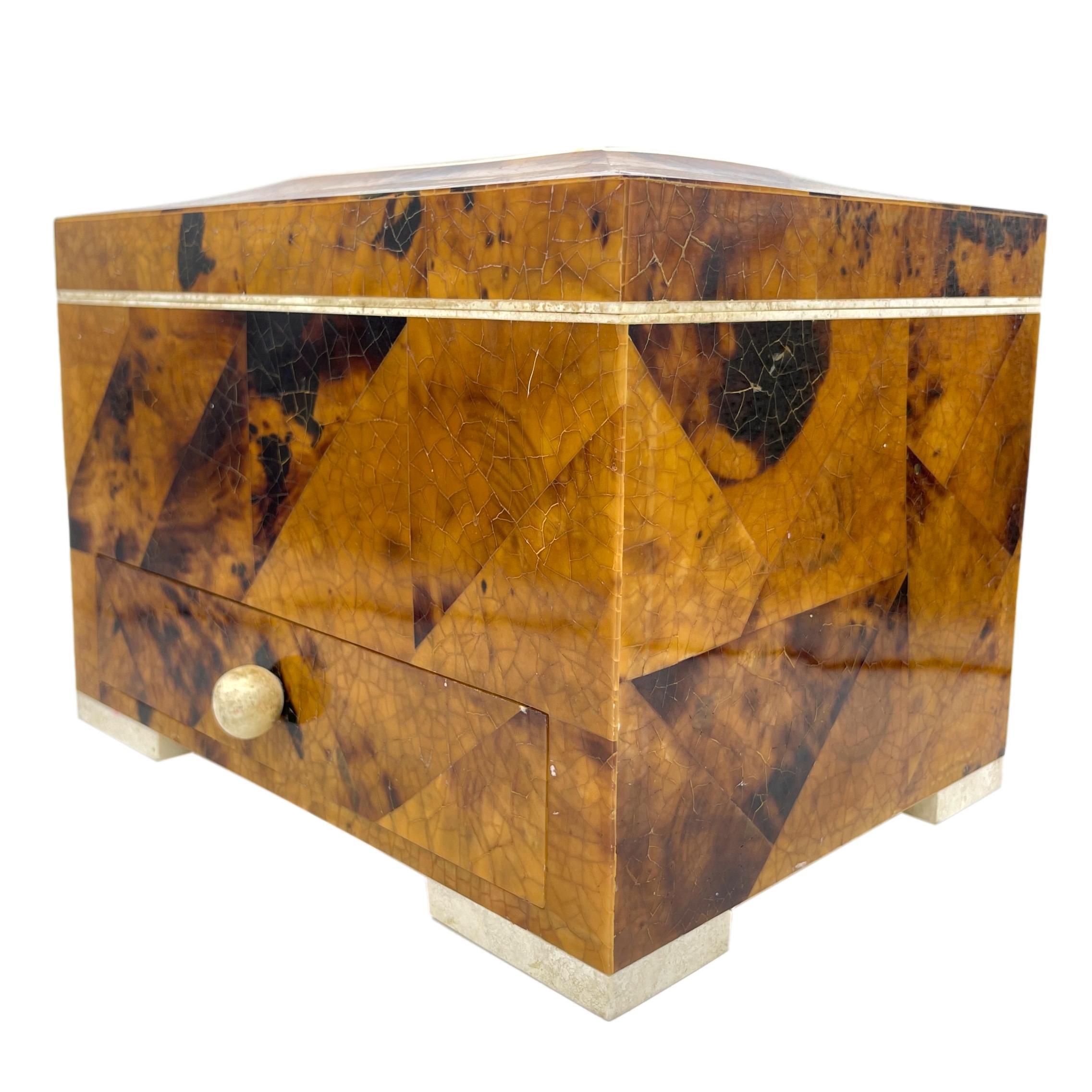 Grande boîte en corne et pierre tessellées moderne du milieu du siècle dernier, Tavola d'Oggetti en vente 1