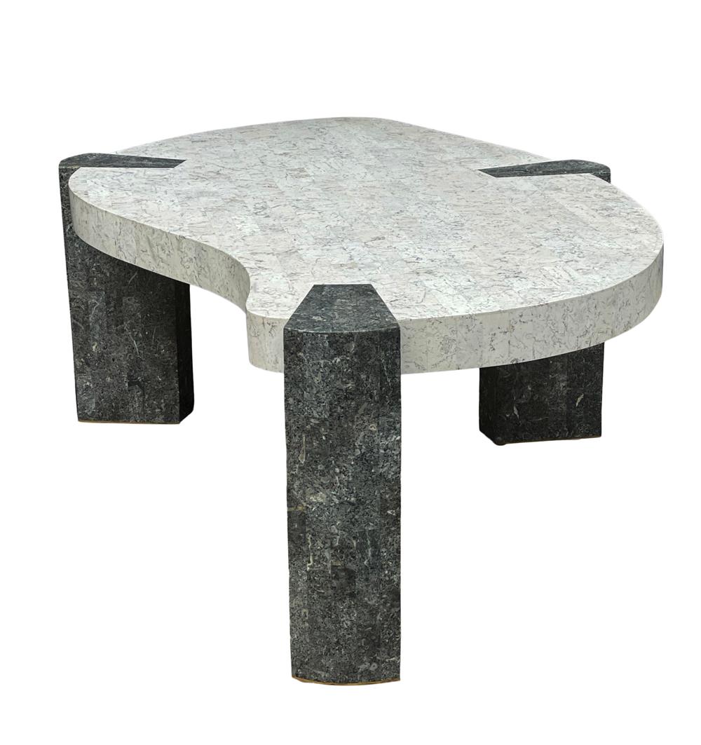 Postmoderne Table à cocktail en pierre tessellée et marbre de Maitland Smith, mi-siècle moderne en vente