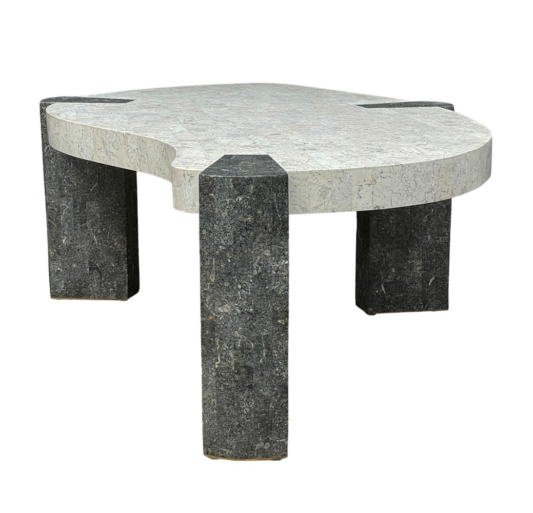 Fin du 20e siècle Table à cocktail en pierre tessellée et marbre de Maitland Smith, mi-siècle moderne en vente