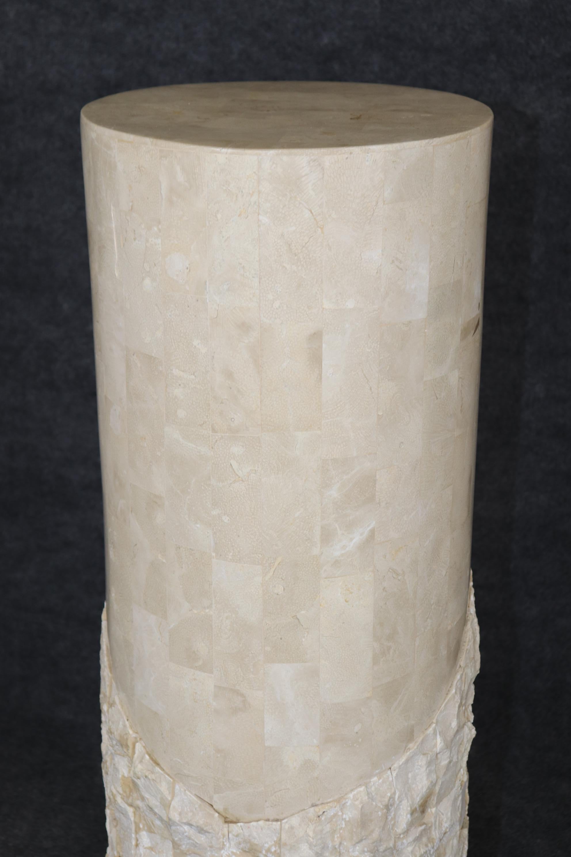 Fin du 20e siècle Piédestal en travertin tessellé mi-siècle moderne de Karl Springer en vente