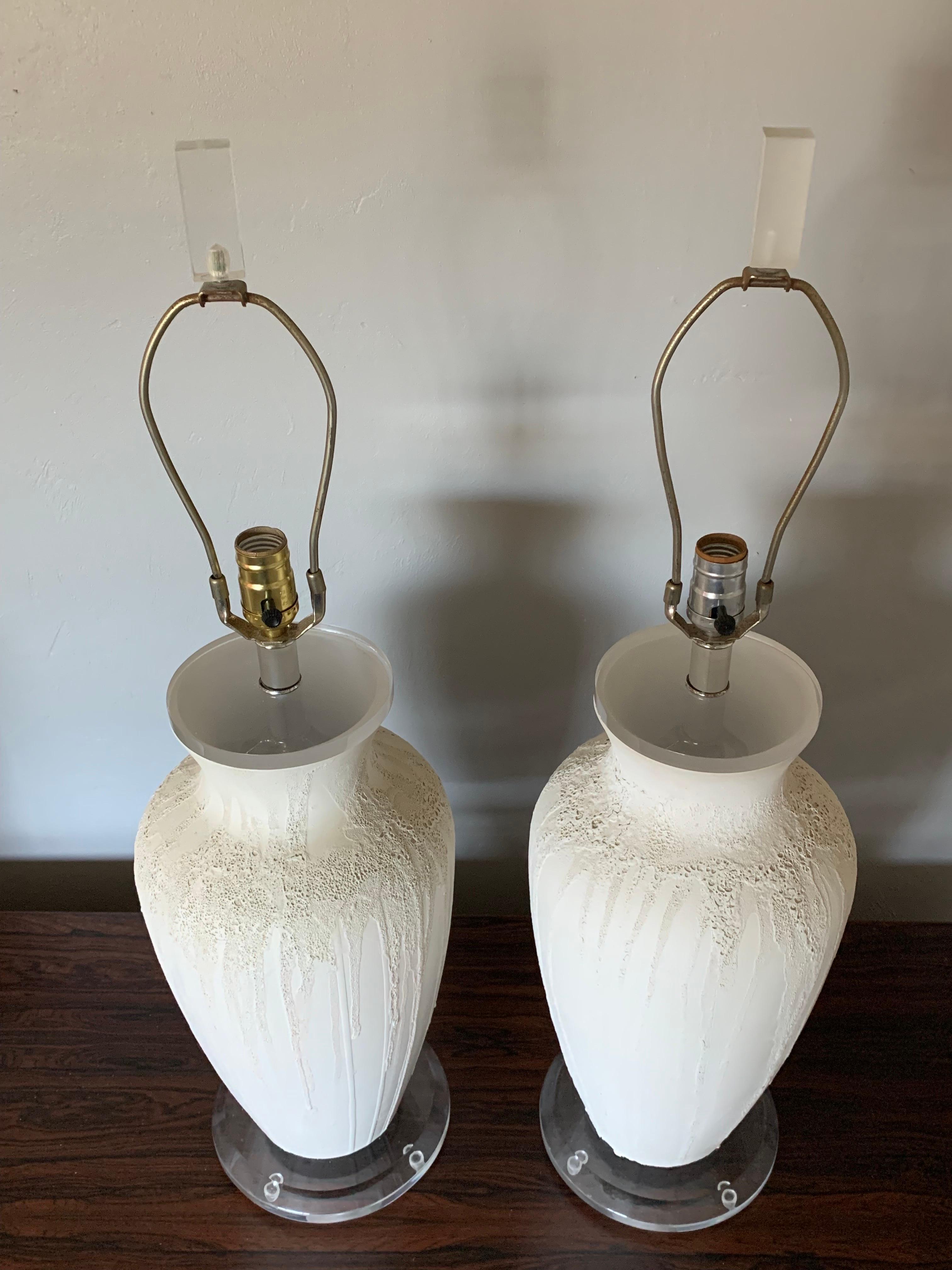 Lucite Mid century modern textured ceramic lamps in white.  For Sale