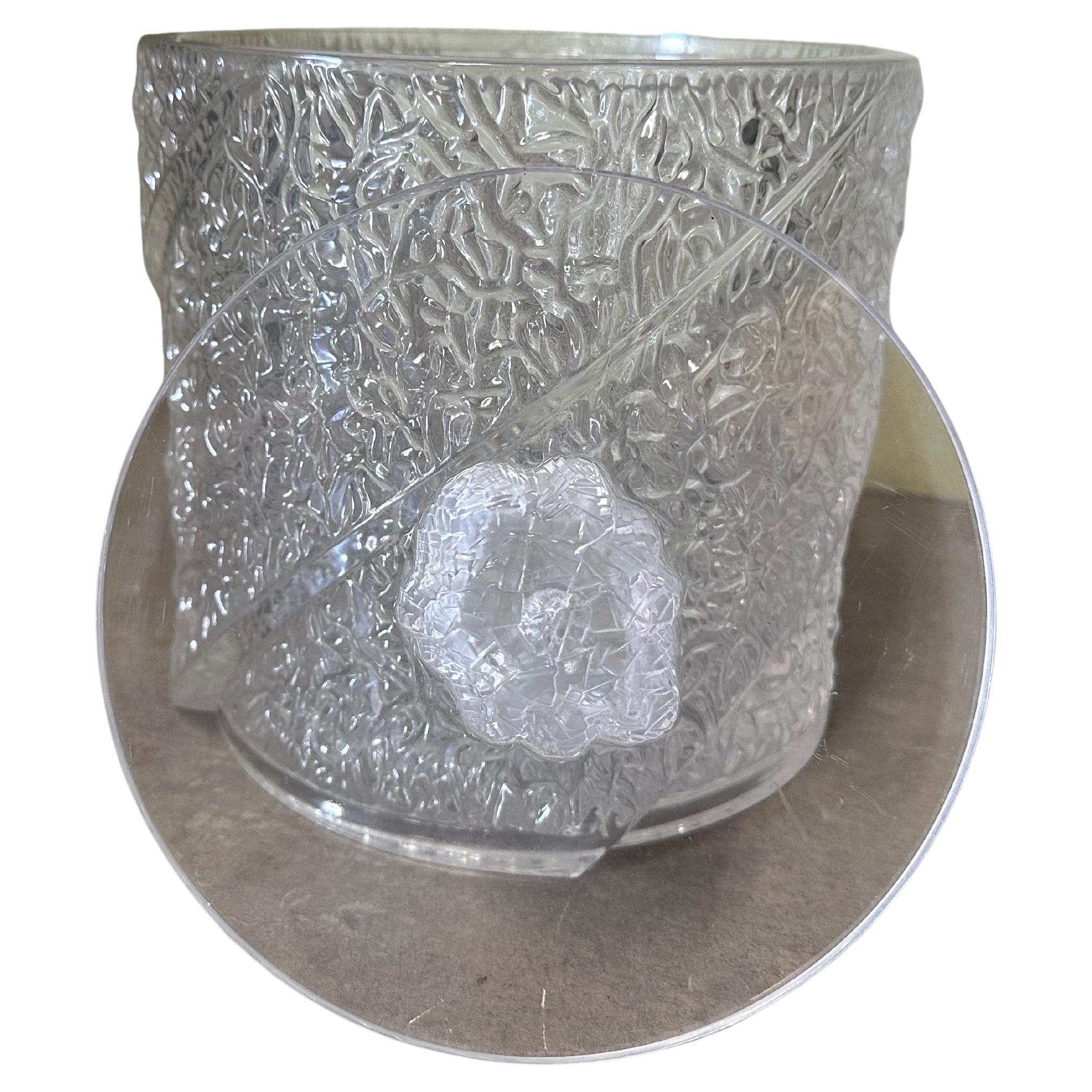 Mid-Century Modern Textured Lucite Ice Bucket in the Style of Wilardy For Sale 4