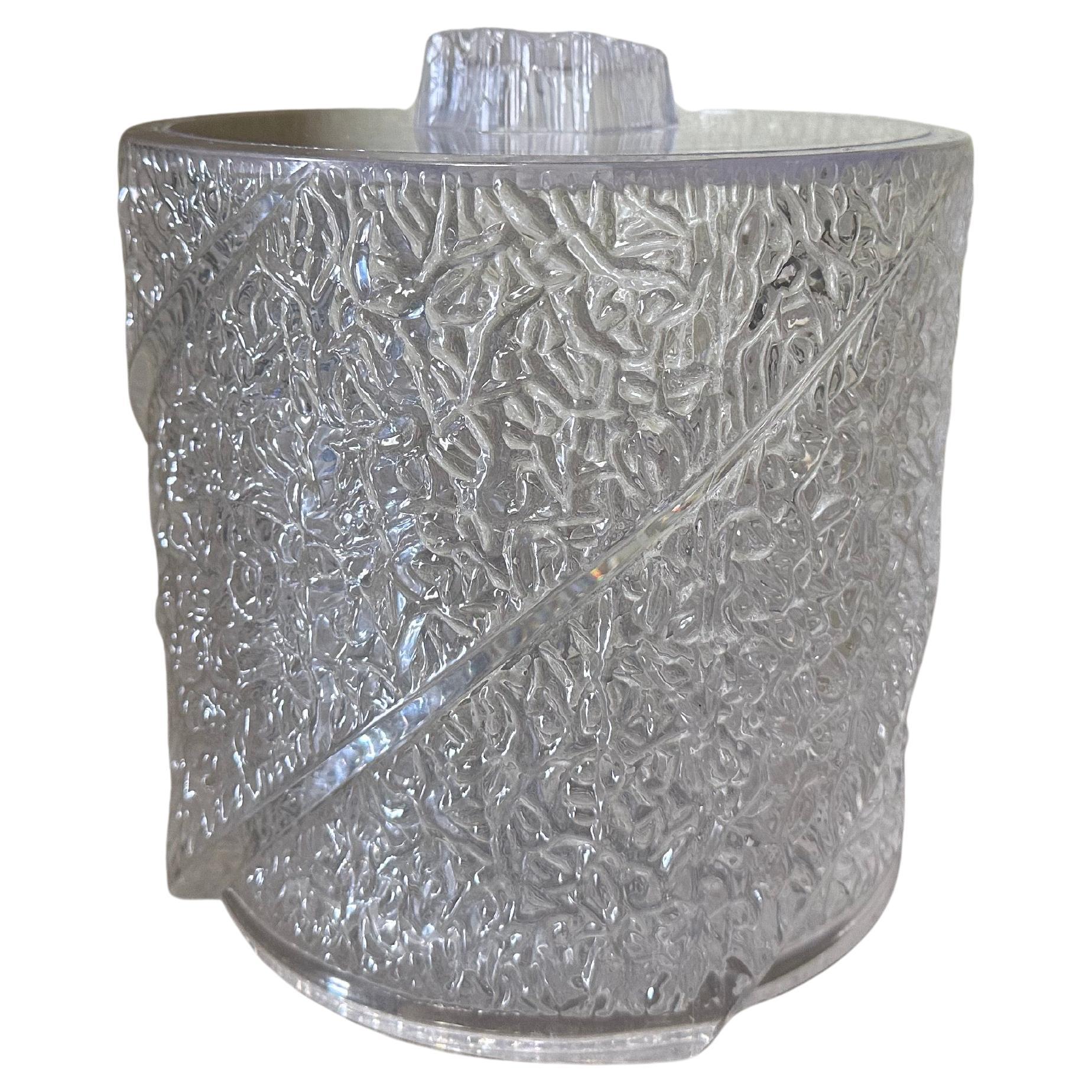 Mid-Century Modern Textured Lucite Ice Bucket in the Style of Wilardy For Sale 6