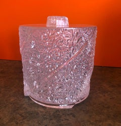 Mid-Century Modern Textured Lucite Ice Bucket in the Style of Wilardy