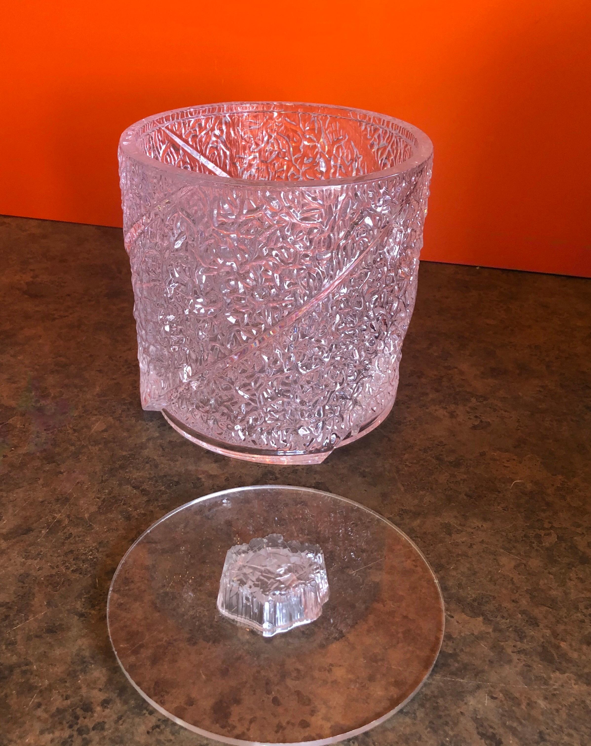 20th Century Mid-Century Modern Textured Lucite Ice Bucket in the Style of Wilardy For Sale