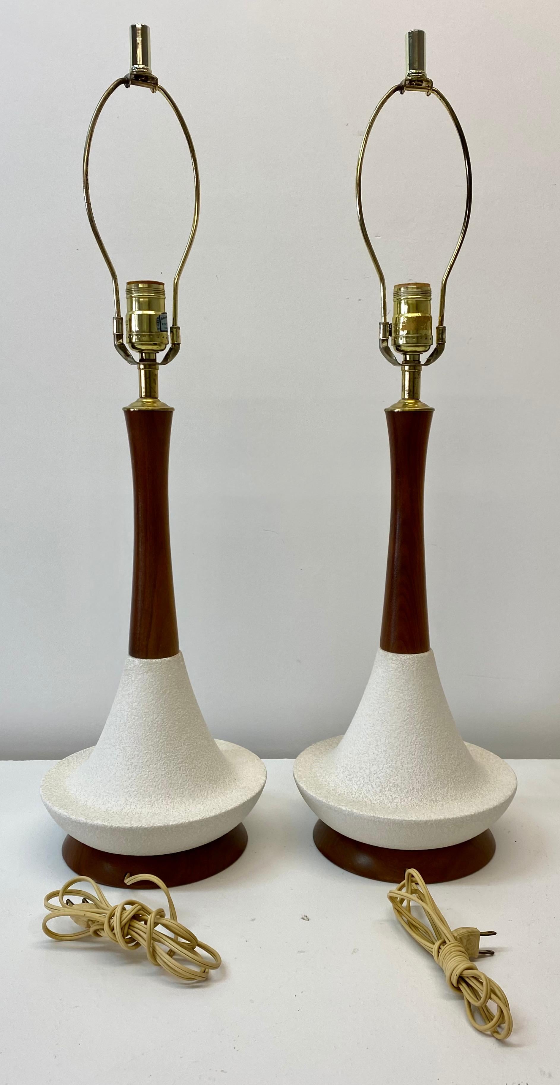 Mid-Century Modern Textured White Ceramic and Walnut Table Lamps, circa 1950s In Good Condition In San Francisco, CA
