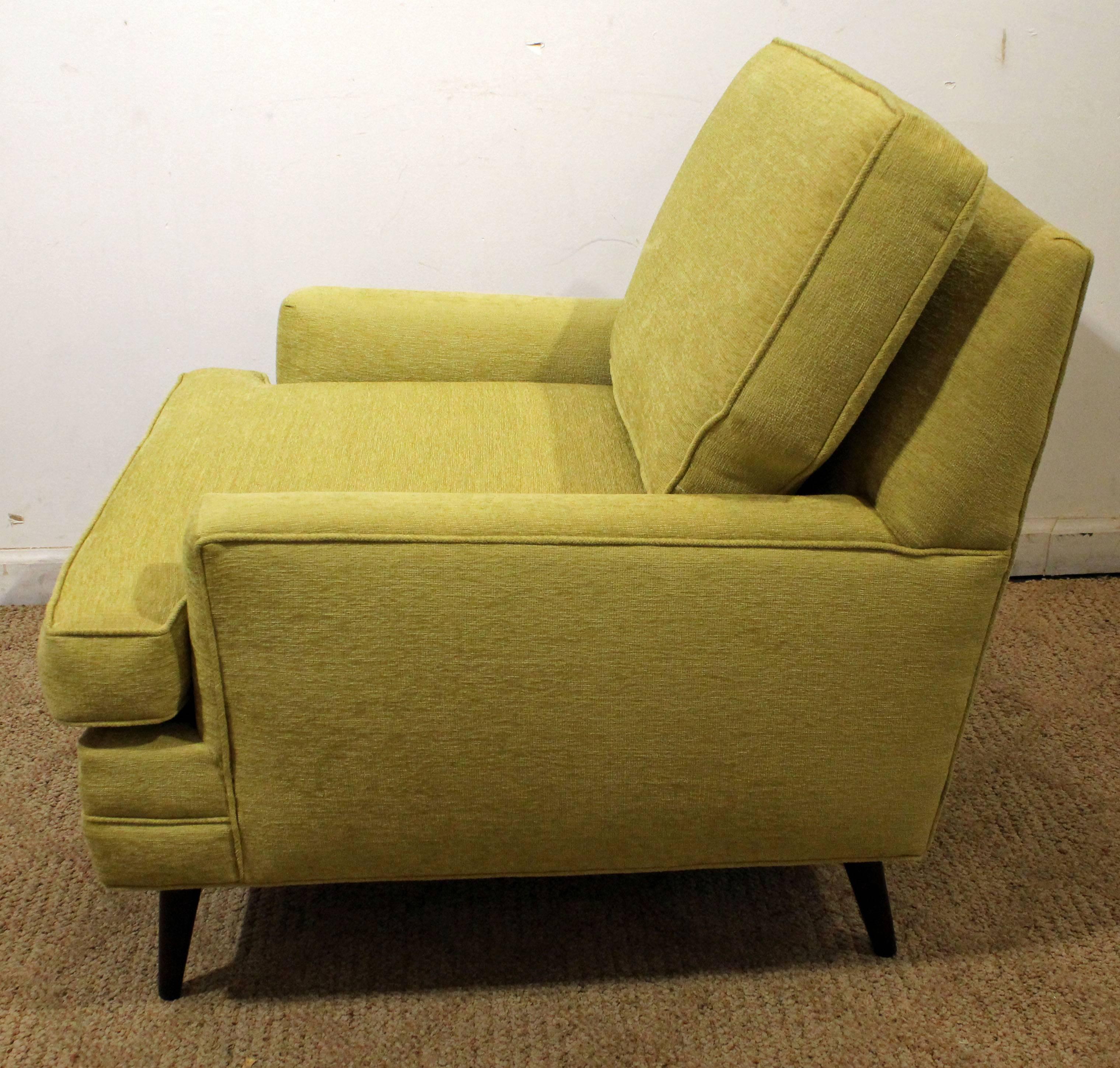 Mid-Century Modern Thayer Coggin Style Chartreuse Pencil Leg Club Chair In Good Condition In Wilmington, DE