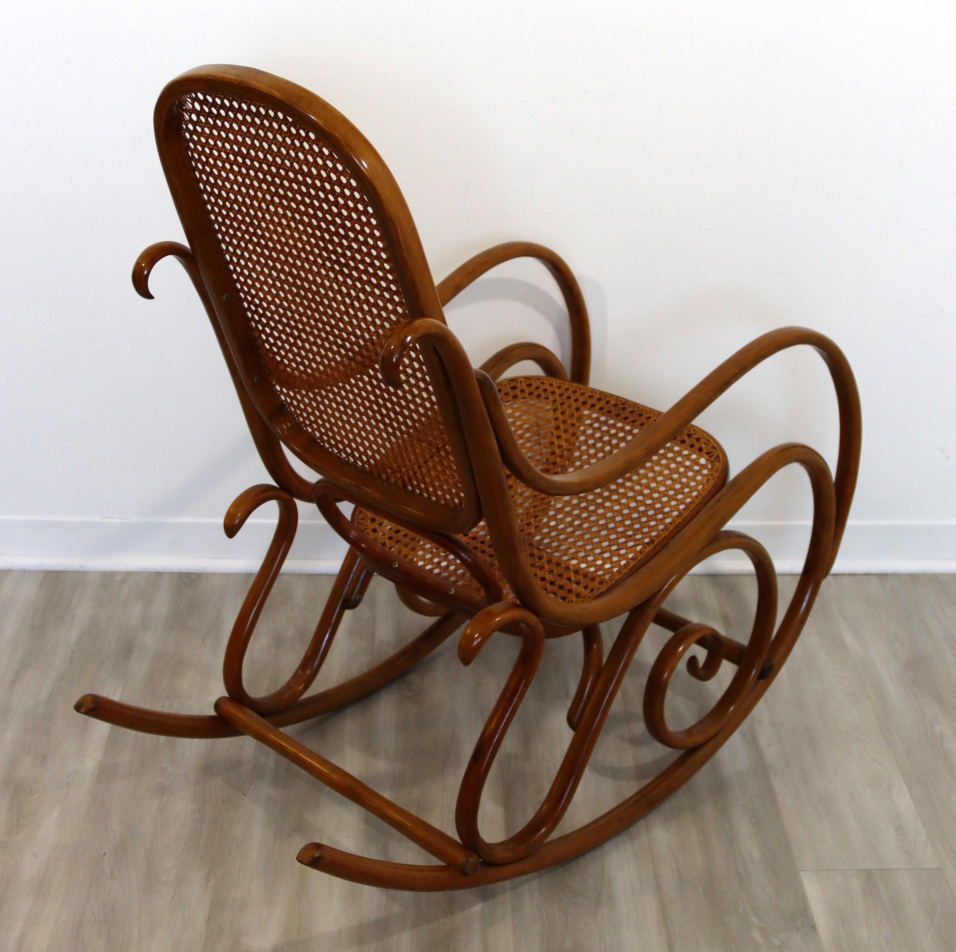 Late 20th Century Mid-Century Modern Thonet Bentwood & Cane Schaukelstuhl Rocker Rocking Chair 70s