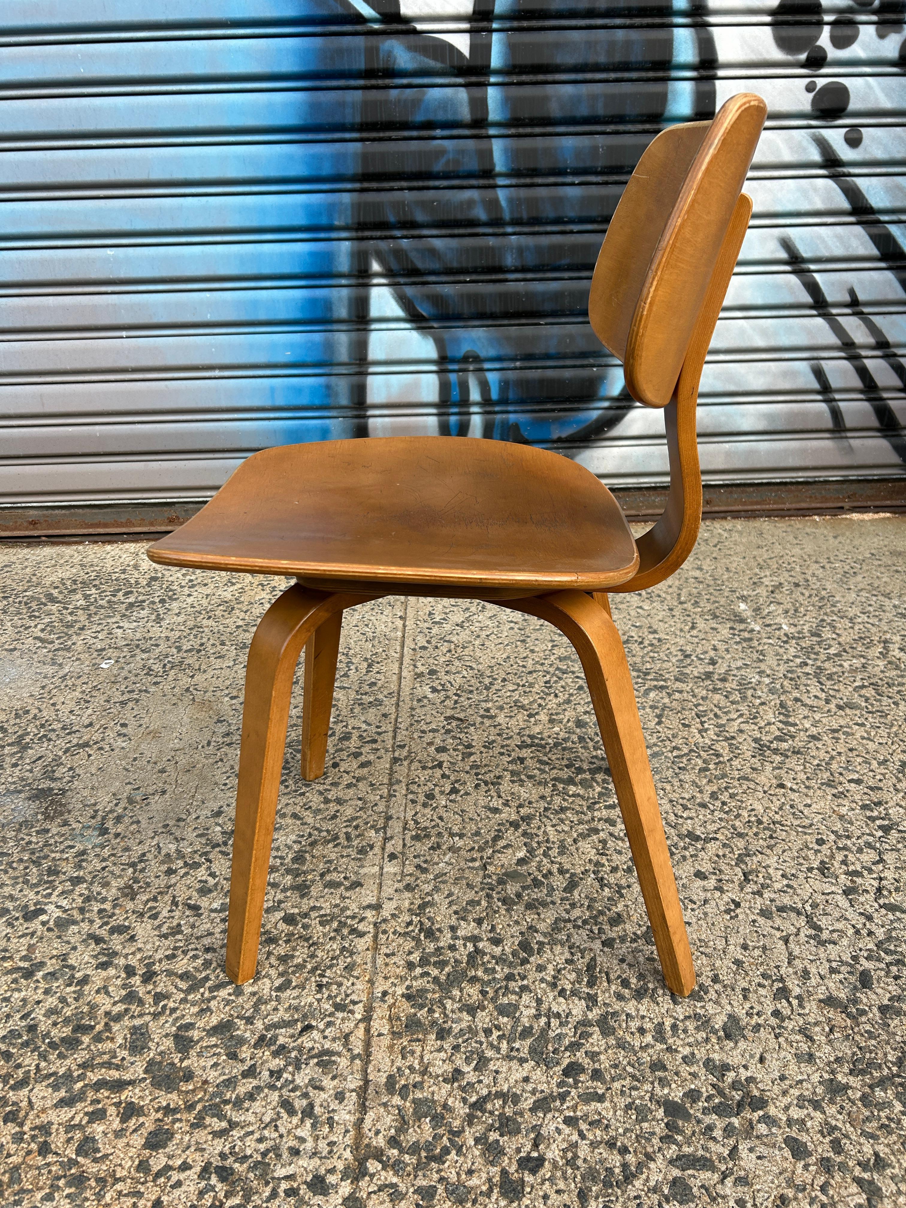 Travail du bois Chaise de salle à manger Thonet Bentwood Bentwood plywood birch Mid-Century Modern 10 available  en vente