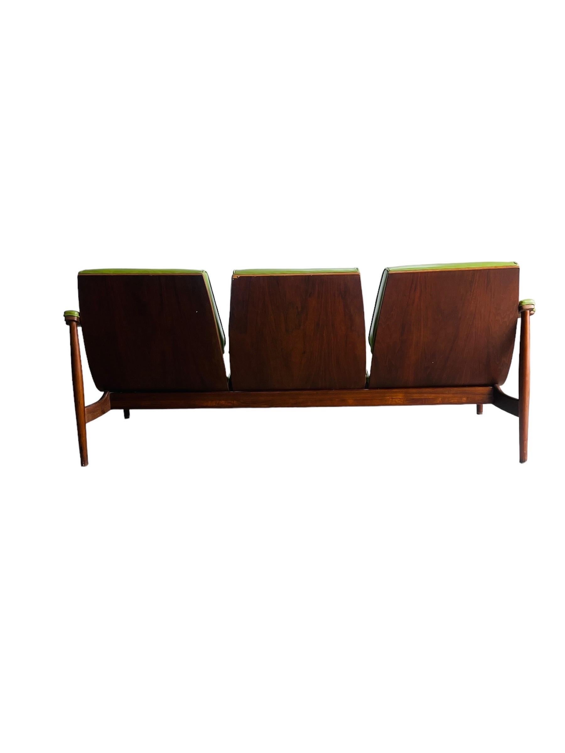 Mid Century Modern Thonet Bentwood Sofa  For Sale 4