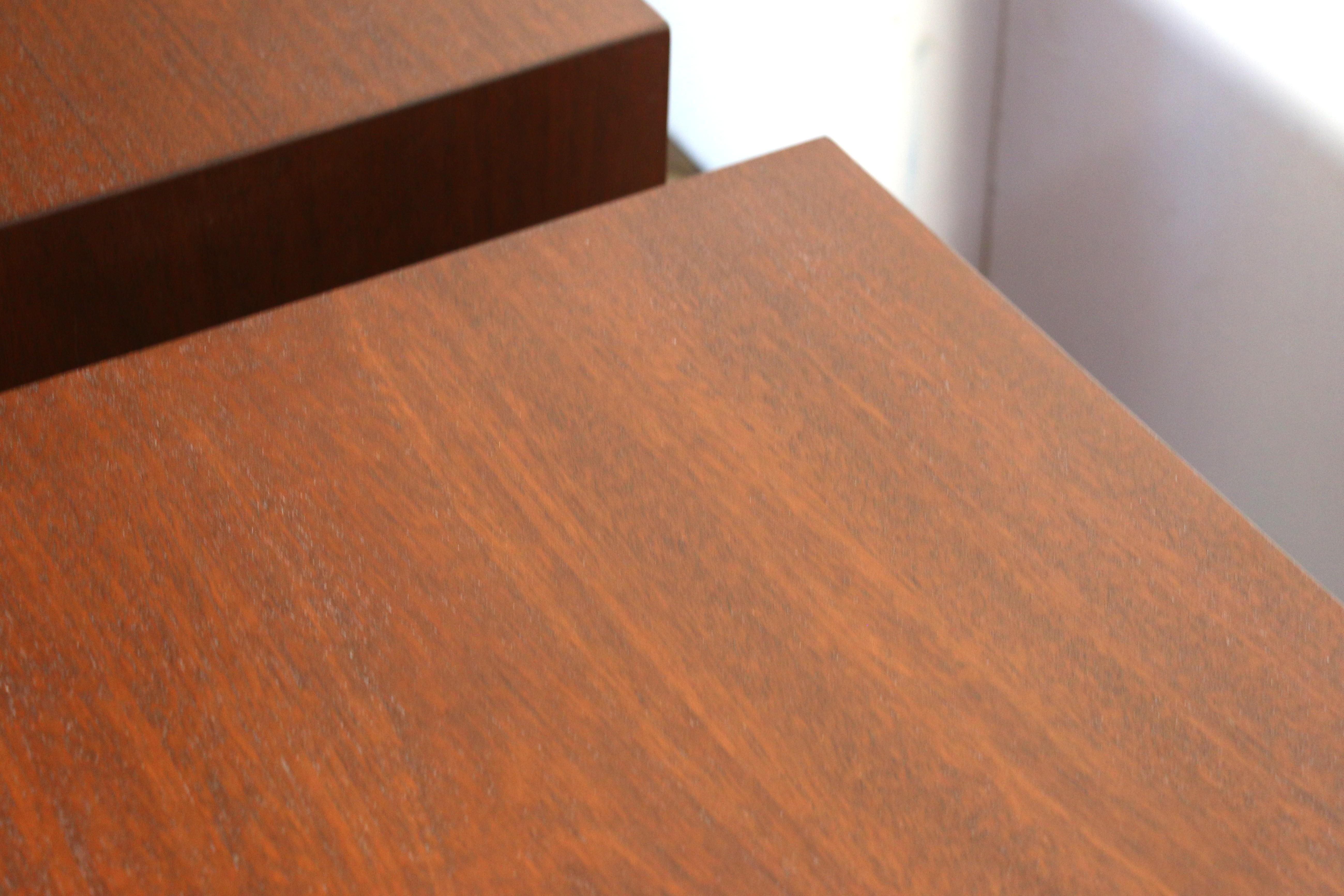 Mid-Century Modern Three Drawers Nightstands by American of Martinsville, c.1960 For Sale 10