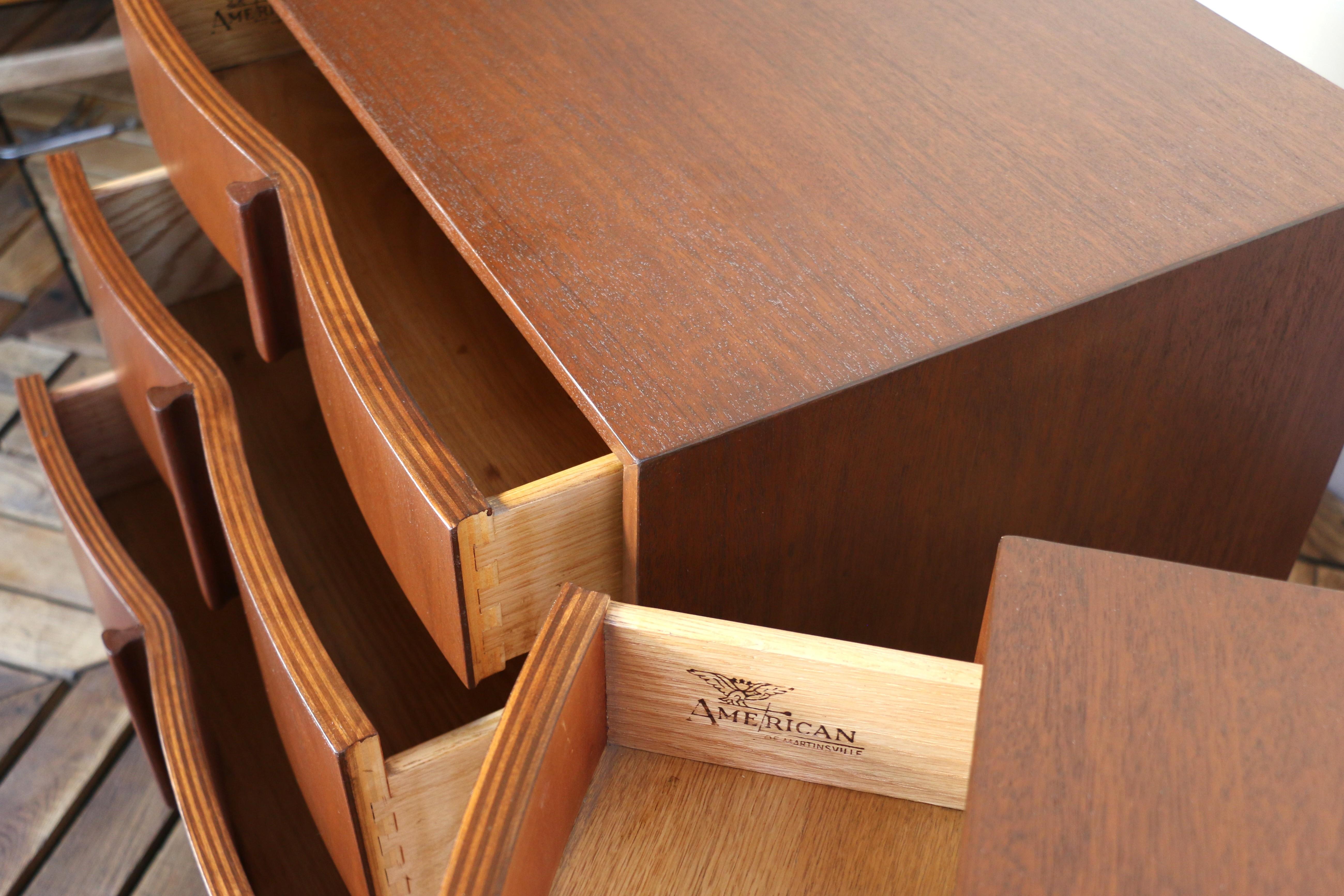 Mid-Century Modern Three Drawers Nightstands by American of Martinsville, c.1960 For Sale 15