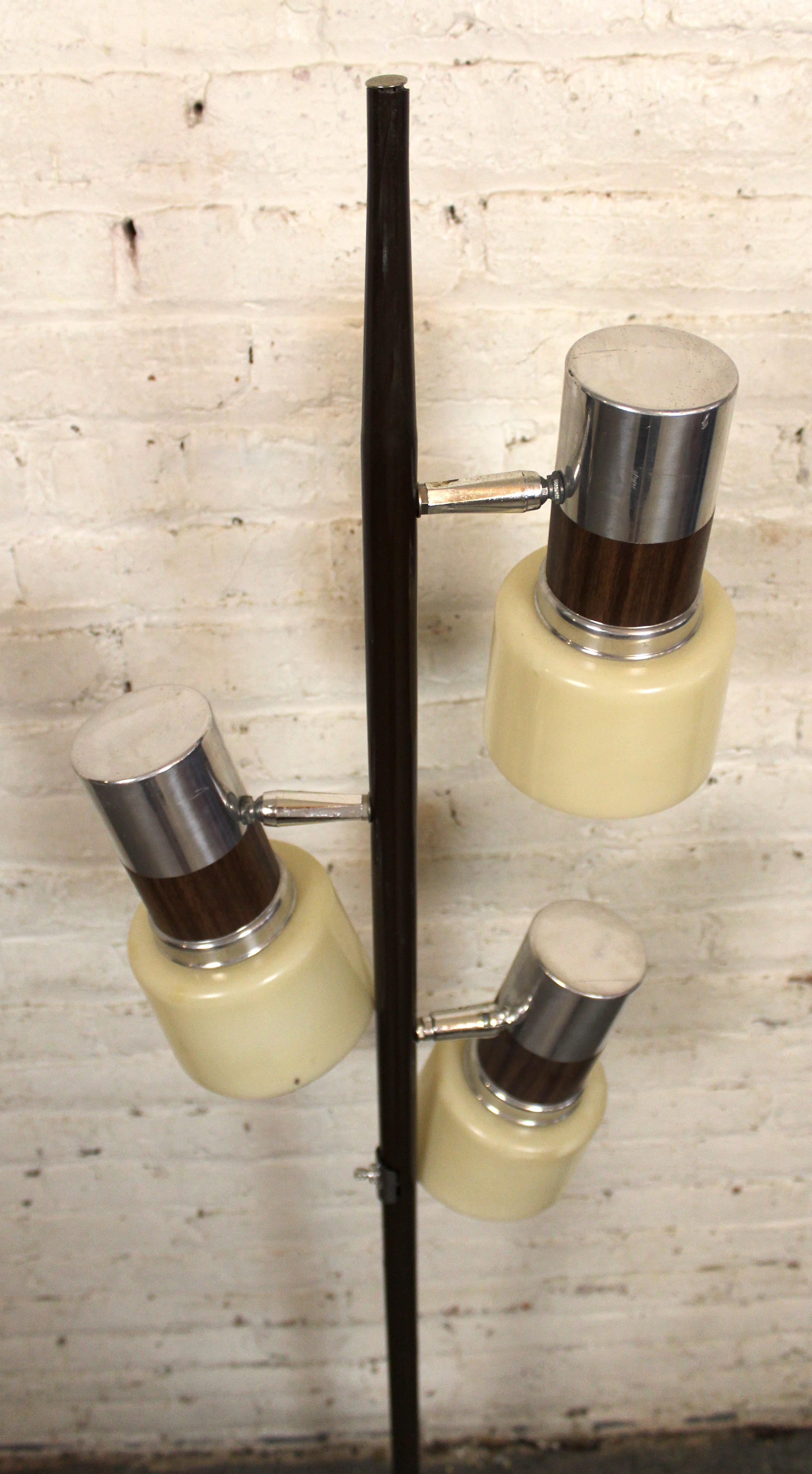 American Mid-Century Modern Three Head Tension Lamp Attr. Gerald Thurston for Lightolier For Sale
